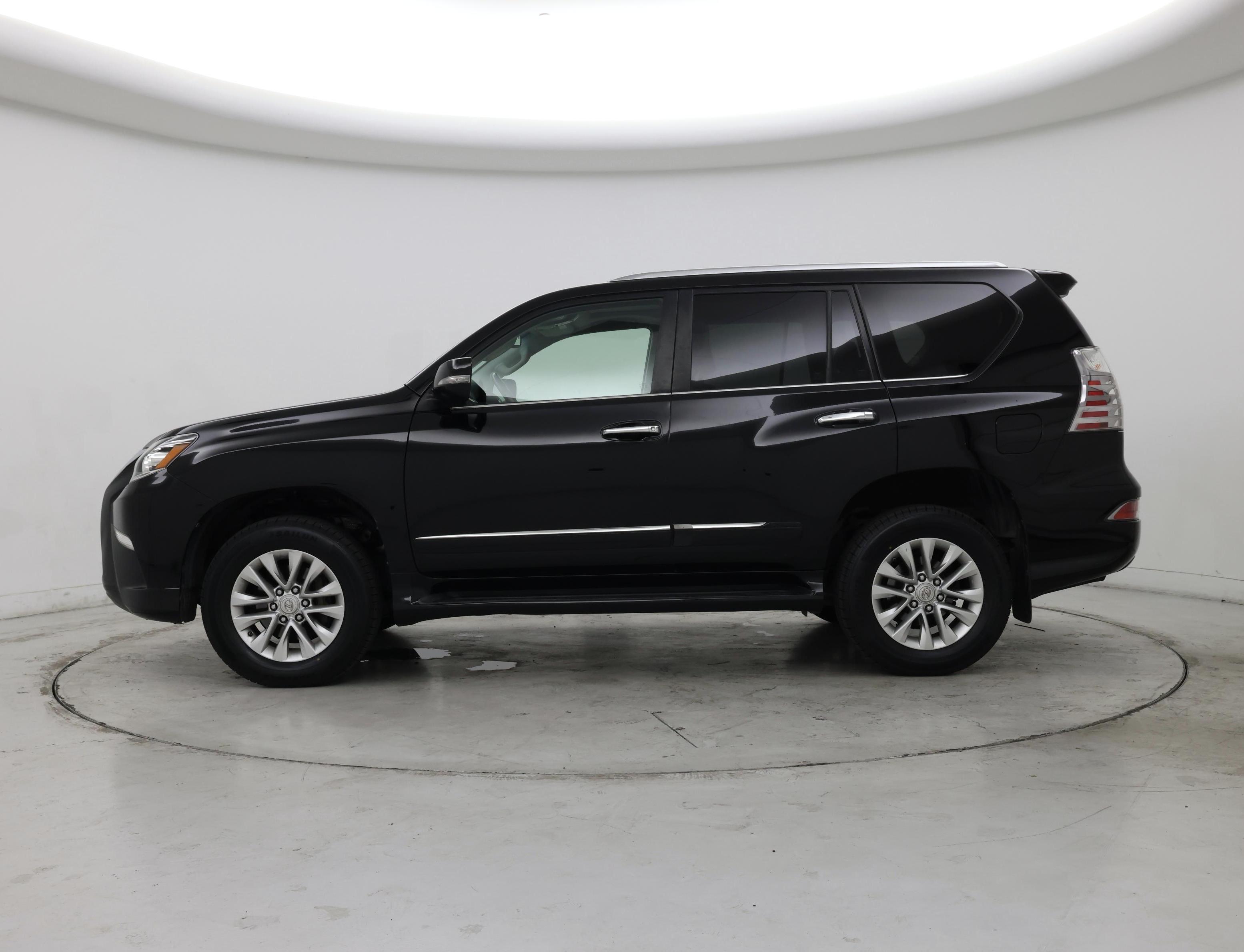 Thumbnail: 2019 Lexus GX - 3
