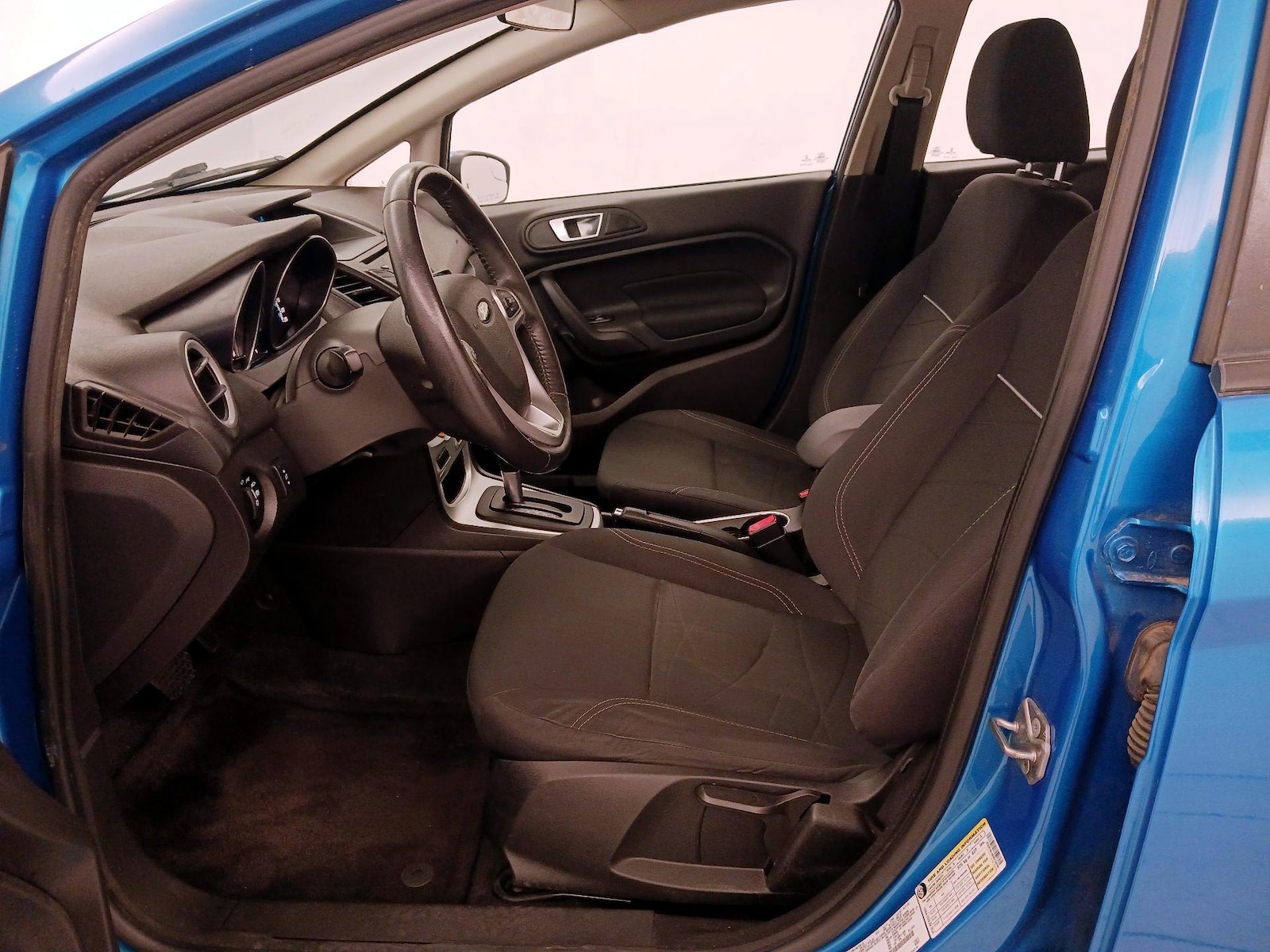 2014 Ford Fiesta SE - Photo 12