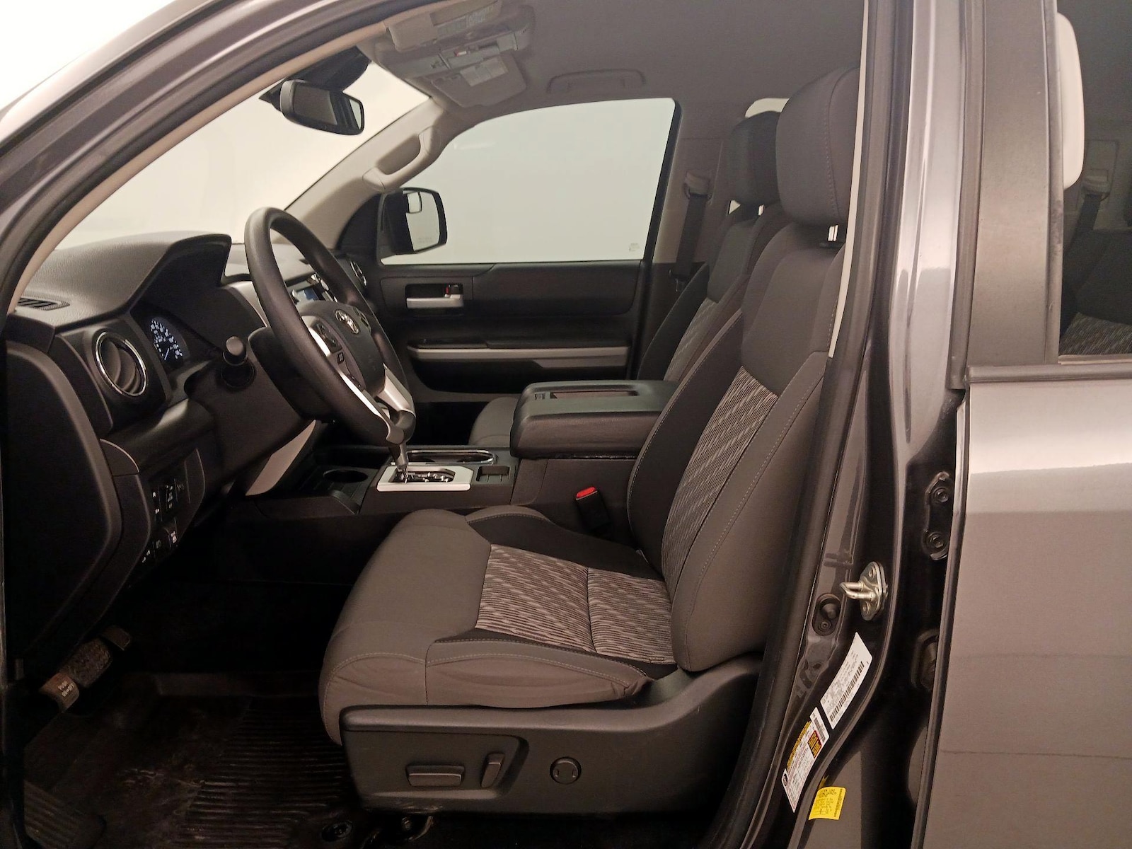Power Seat(s) & Side Airbags