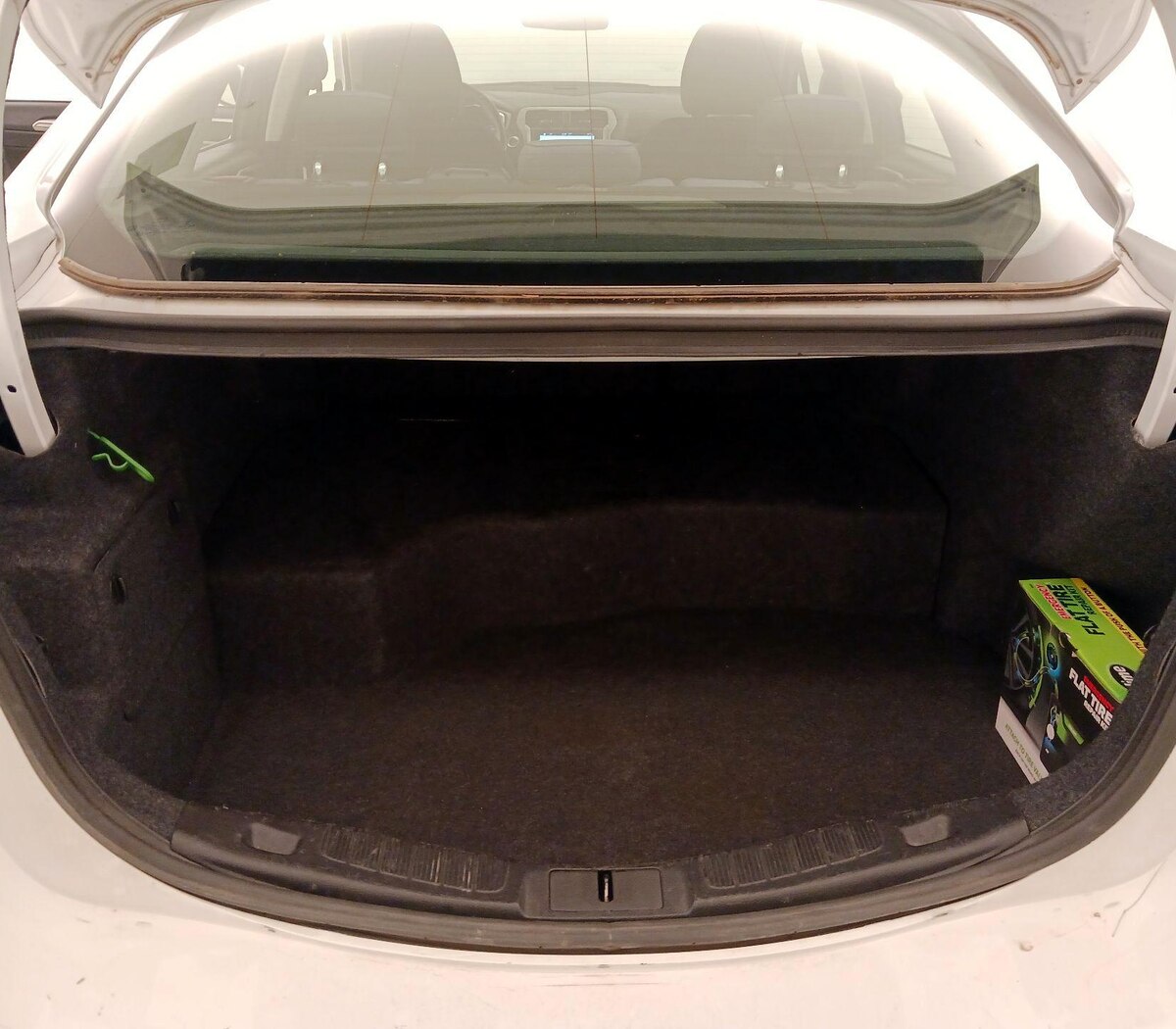 Trunk/Cargo (Seats Up)