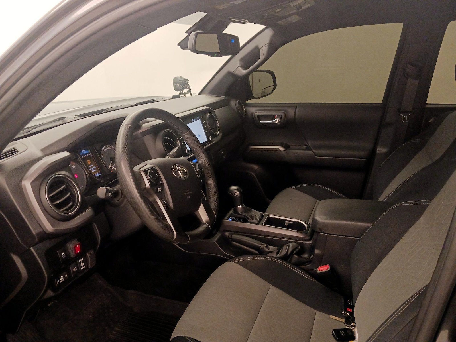 Power Seat(s) & Side Airbags