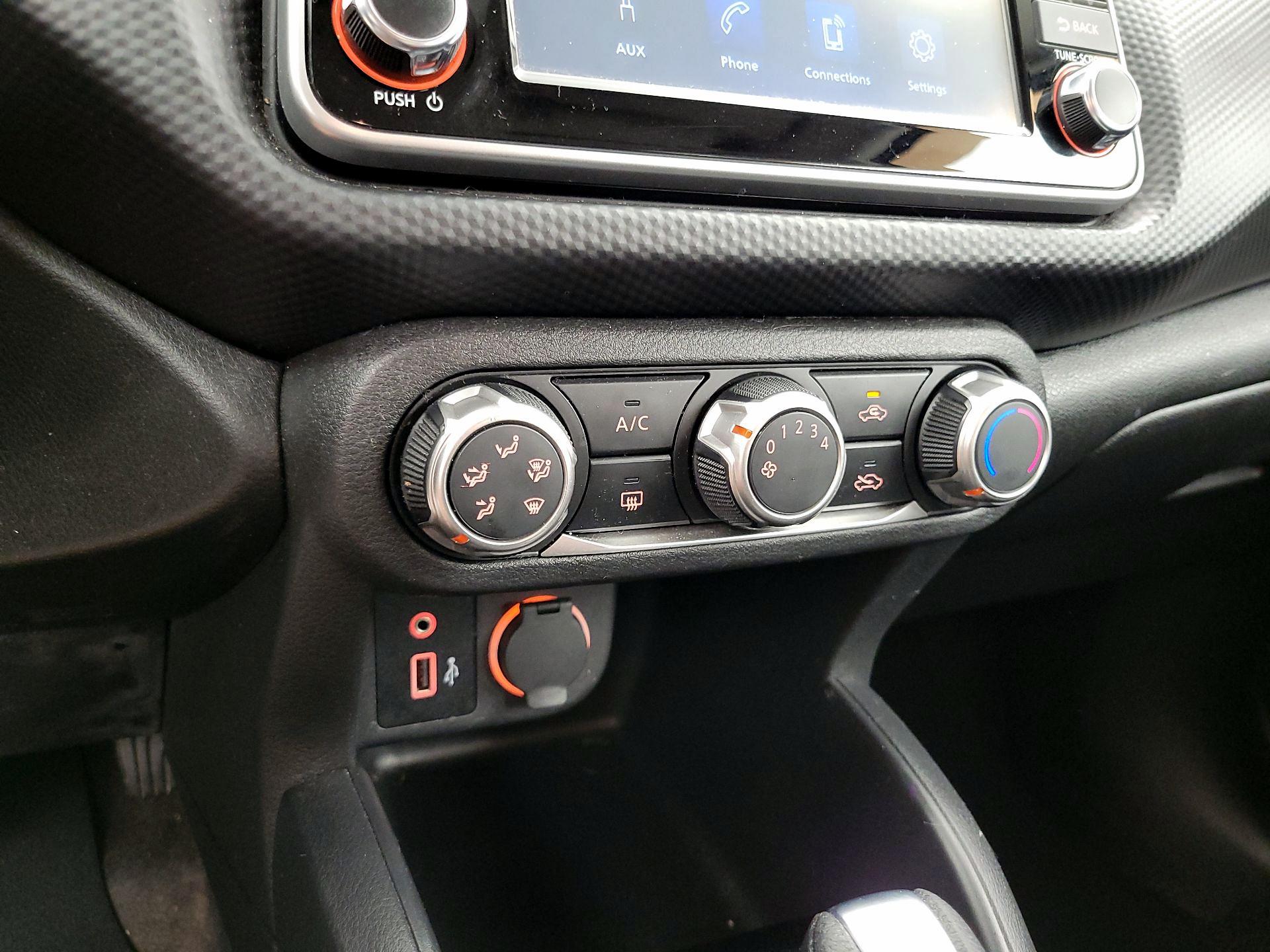 Thumbnail: 2021 Nissan Kicks - 16