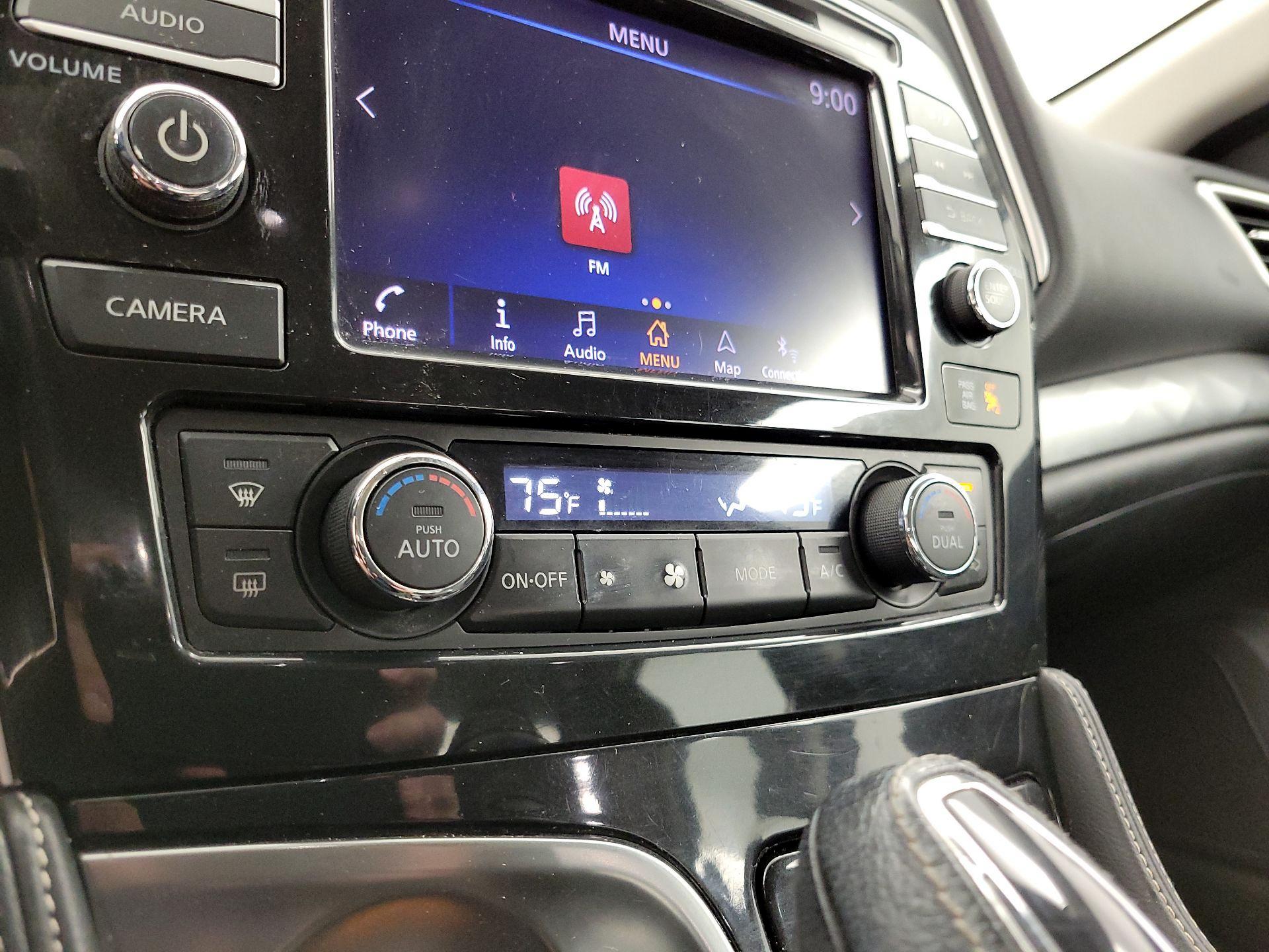 Thumbnail: 2019 Nissan Maxima - 17