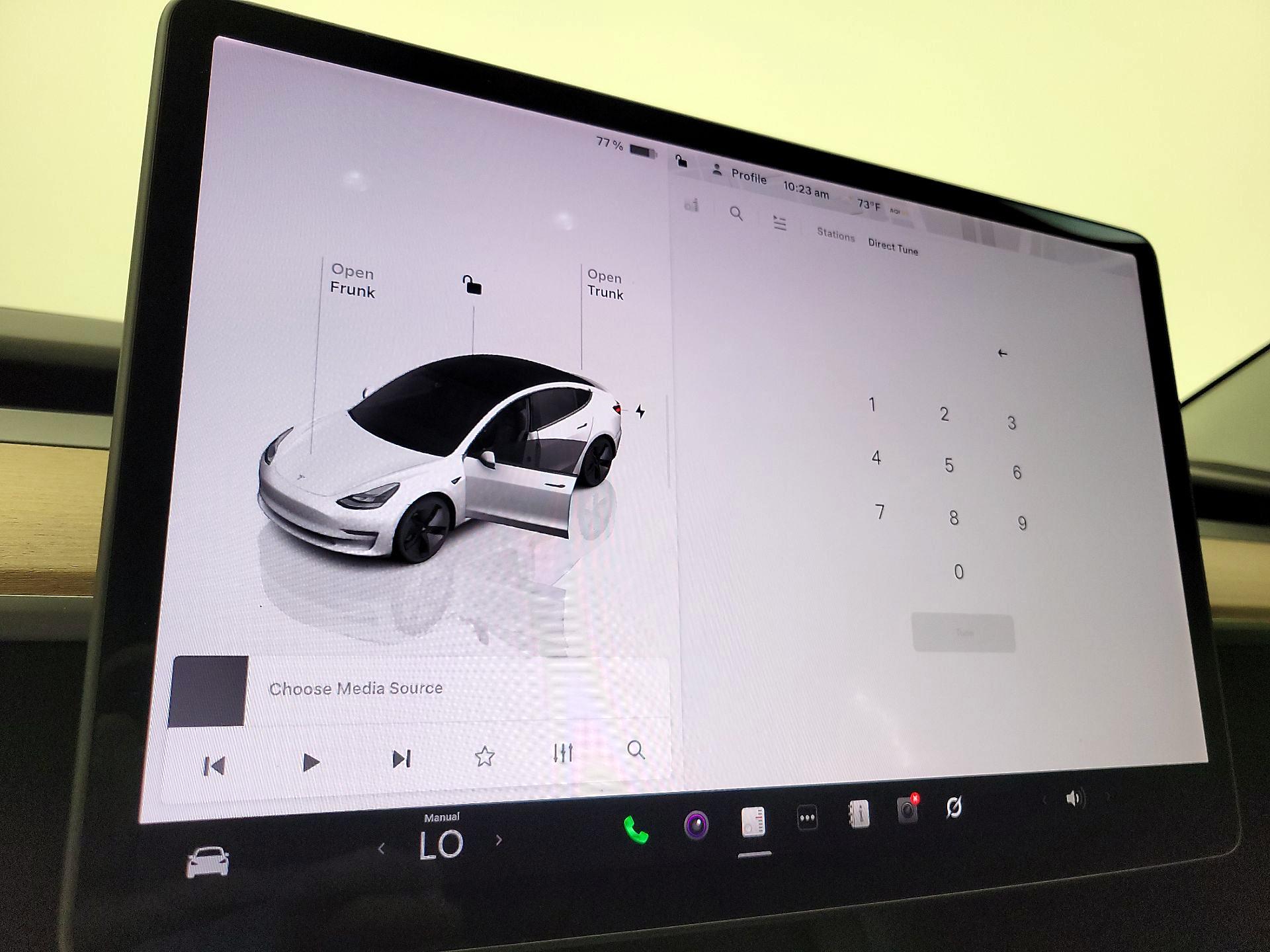 Thumbnail: 2022 Tesla Model 3 - 15