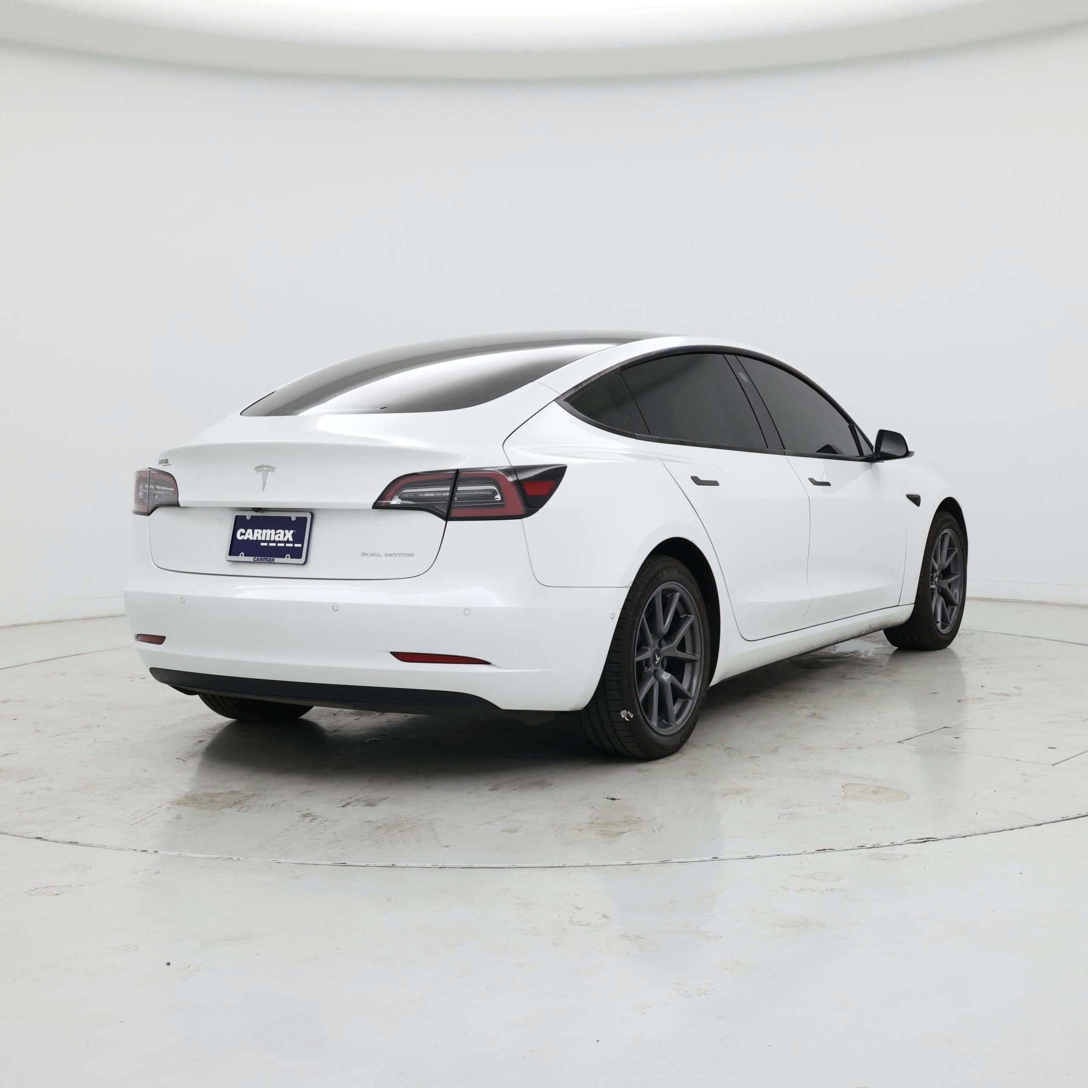 Thumbnail: 2022 Tesla Model 3 - 8