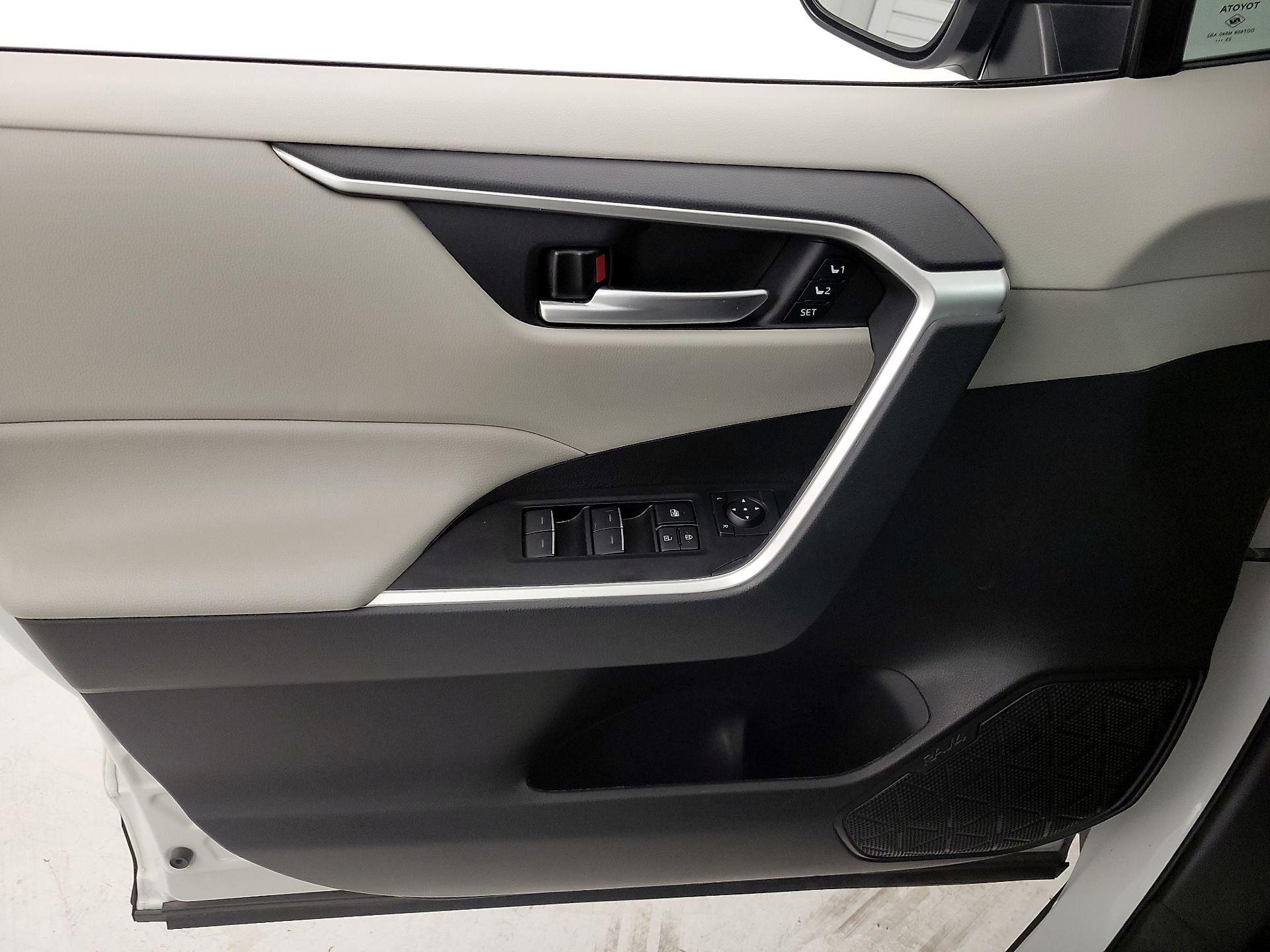 Thumbnail: 2024 Toyota RAV4 - 12