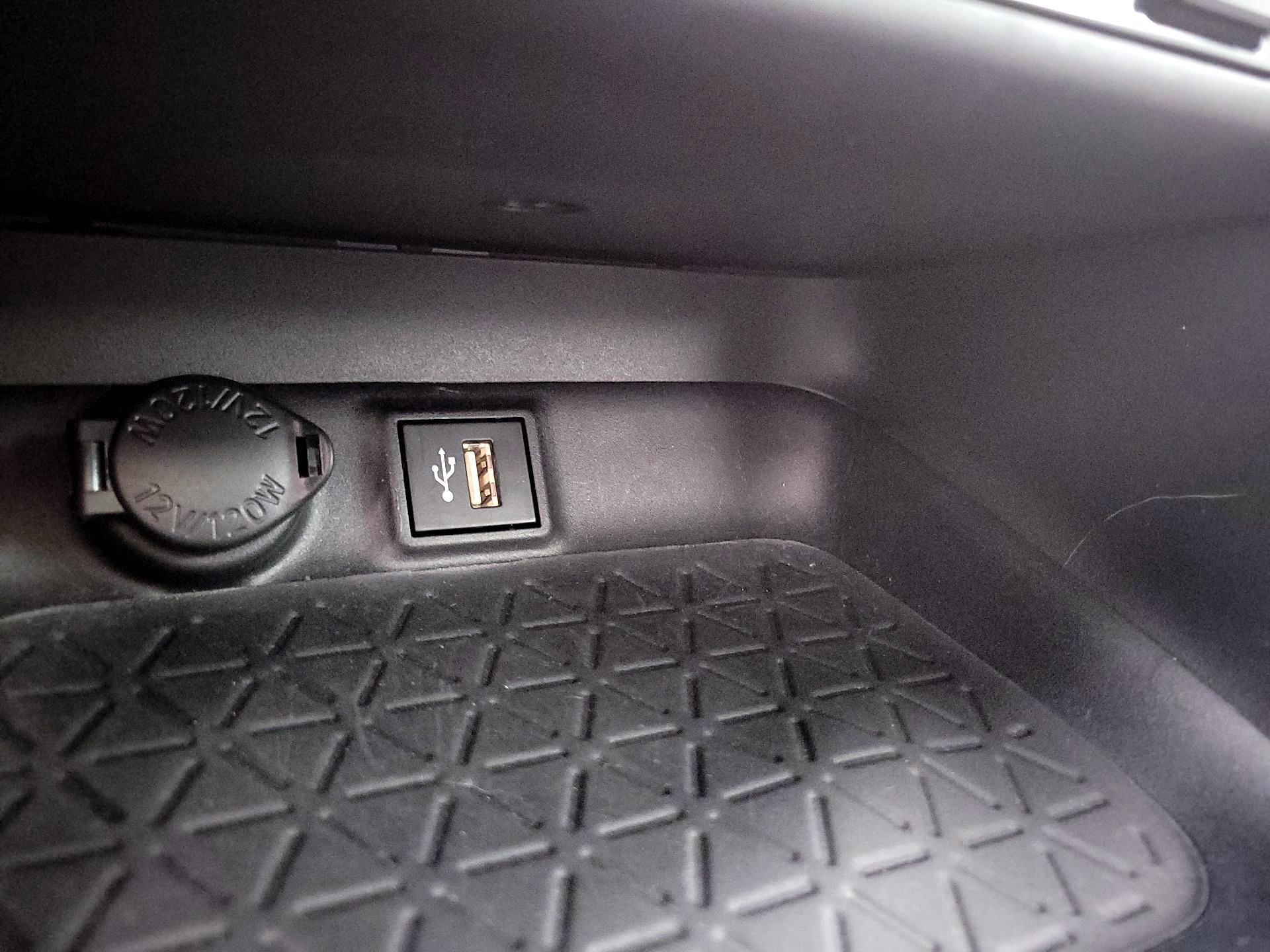 Thumbnail: 2024 Toyota RAV4 - 18