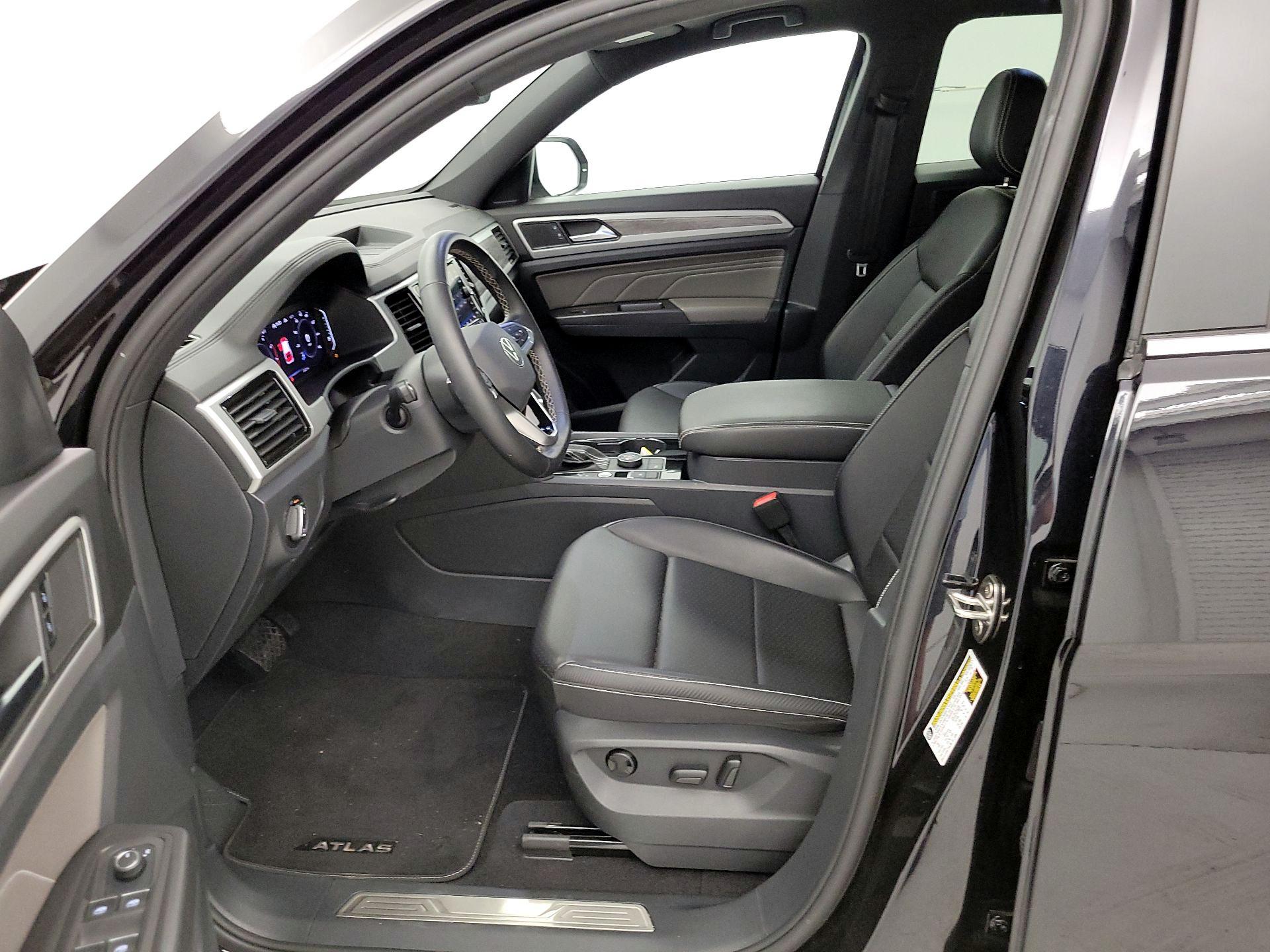 Thumbnail: 2023 Volkswagen Atlas - 11