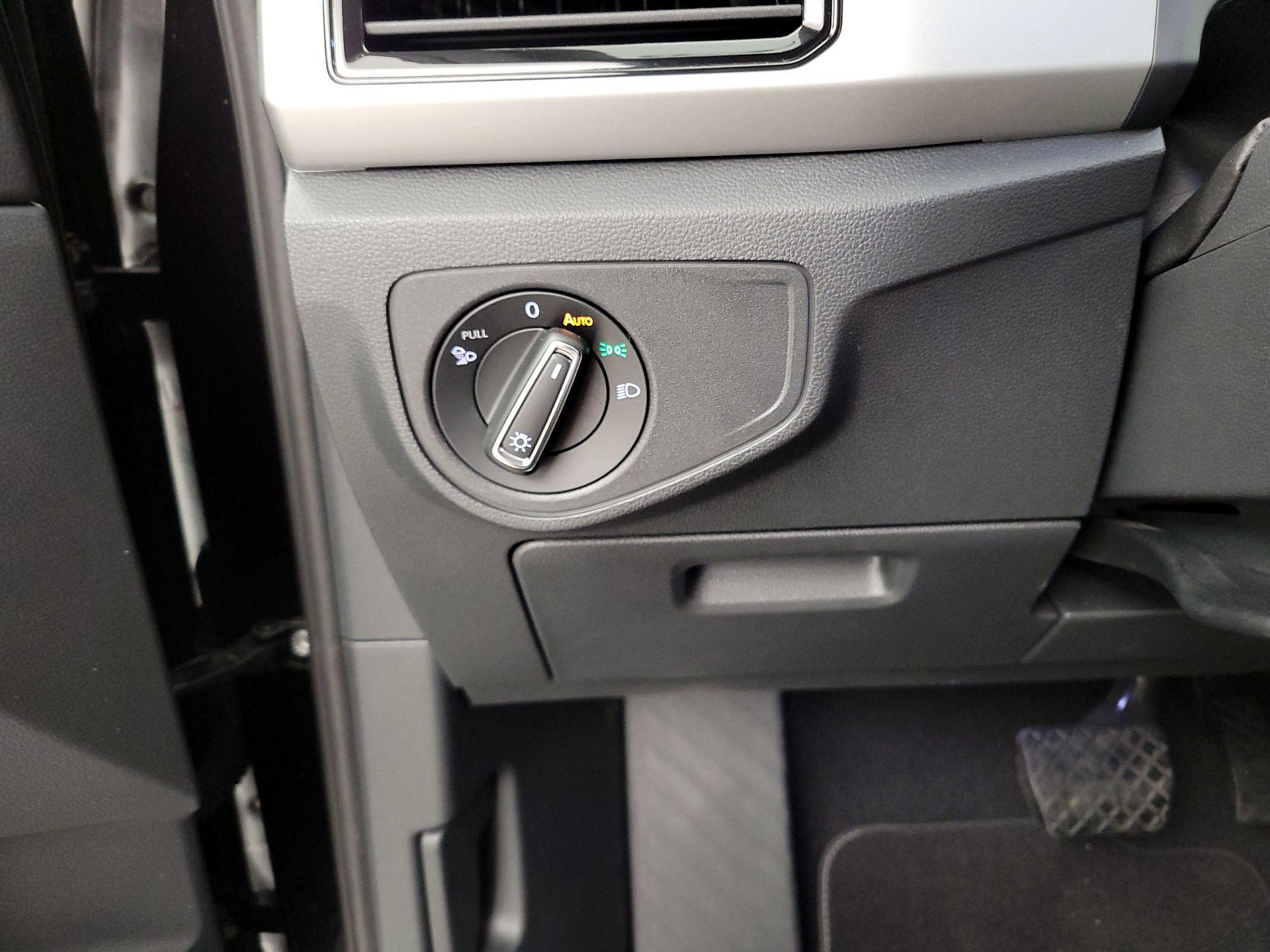 Thumbnail: 2023 Volkswagen Atlas - 13