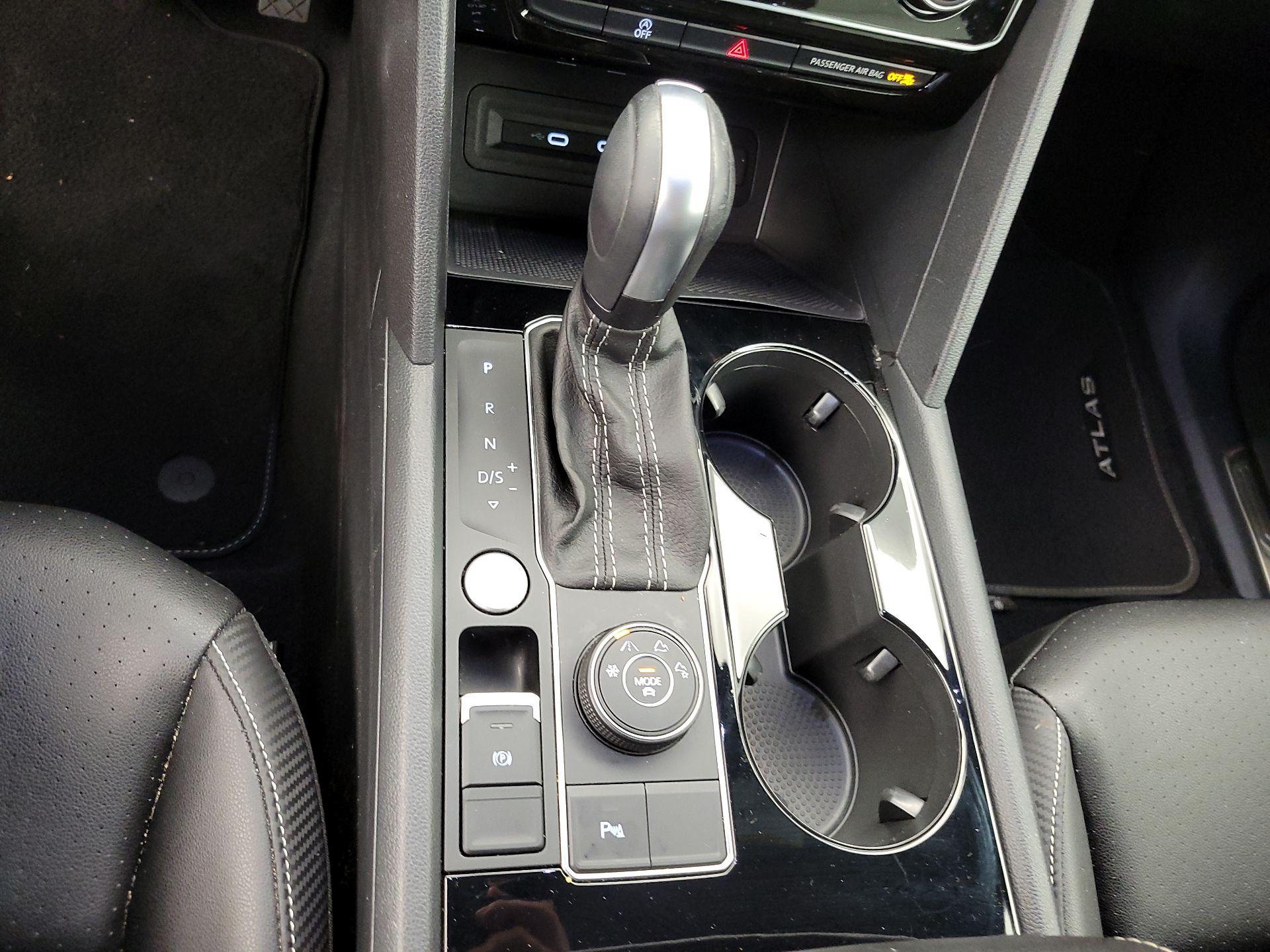 Thumbnail: 2023 Volkswagen Atlas - 17