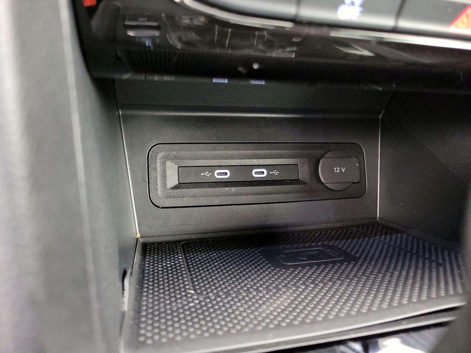 Thumbnail: 2023 Volkswagen Atlas - 18