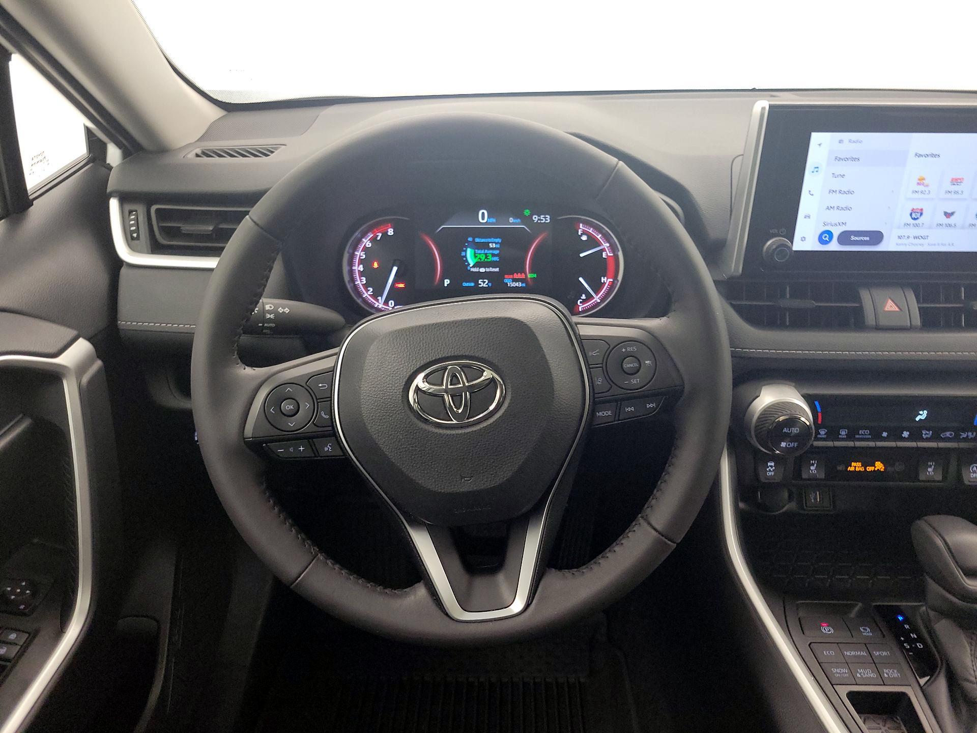 Thumbnail: 2025 Toyota RAV4 - 10