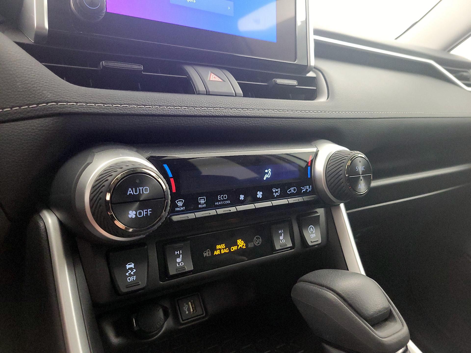 Thumbnail: 2025 Toyota RAV4 - 16