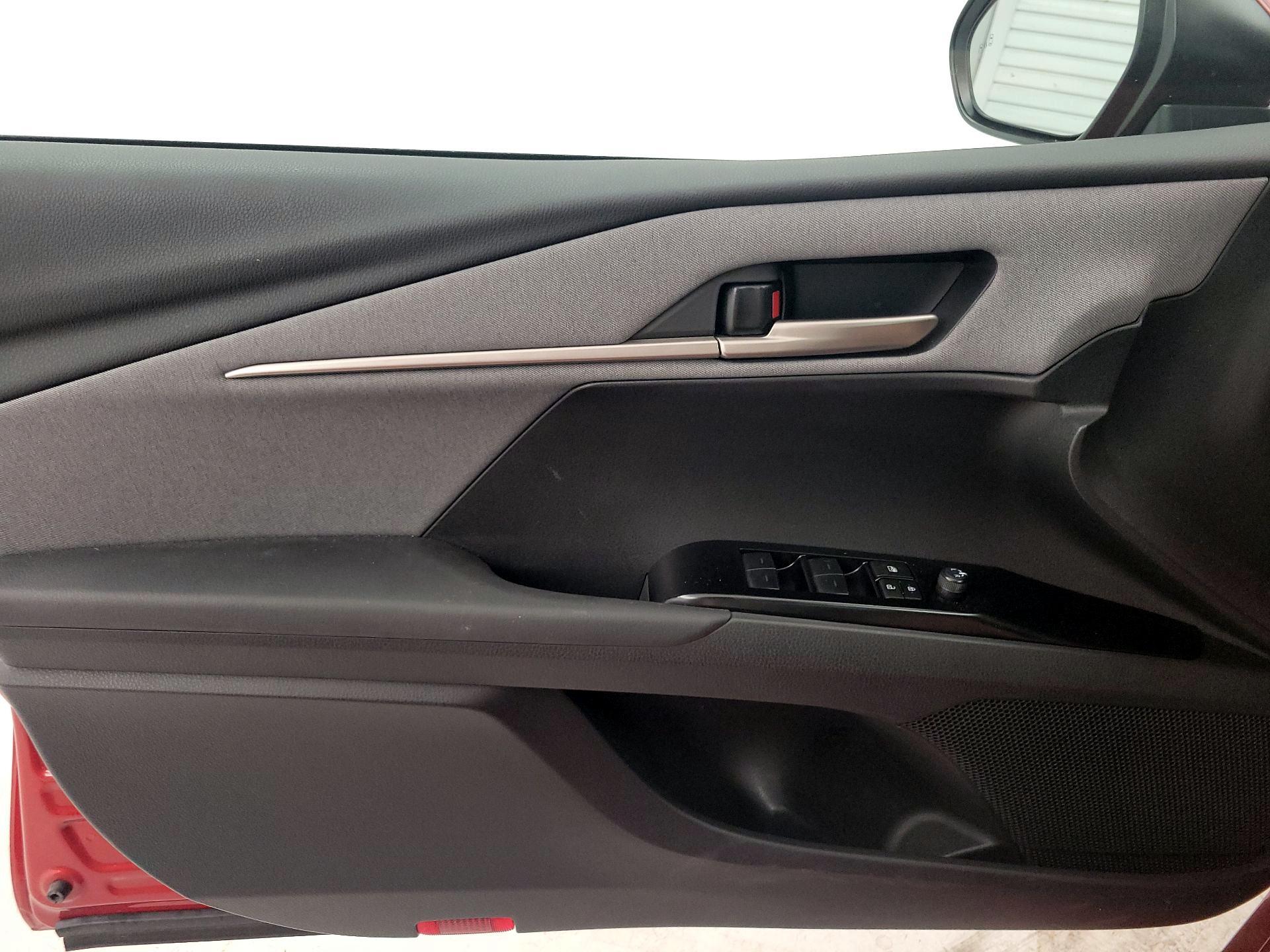 Thumbnail: 2025 Toyota Camry - 12