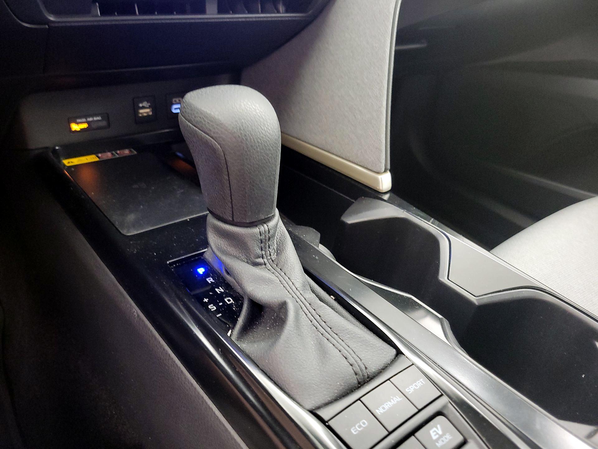 Thumbnail: 2025 Toyota Camry - 17