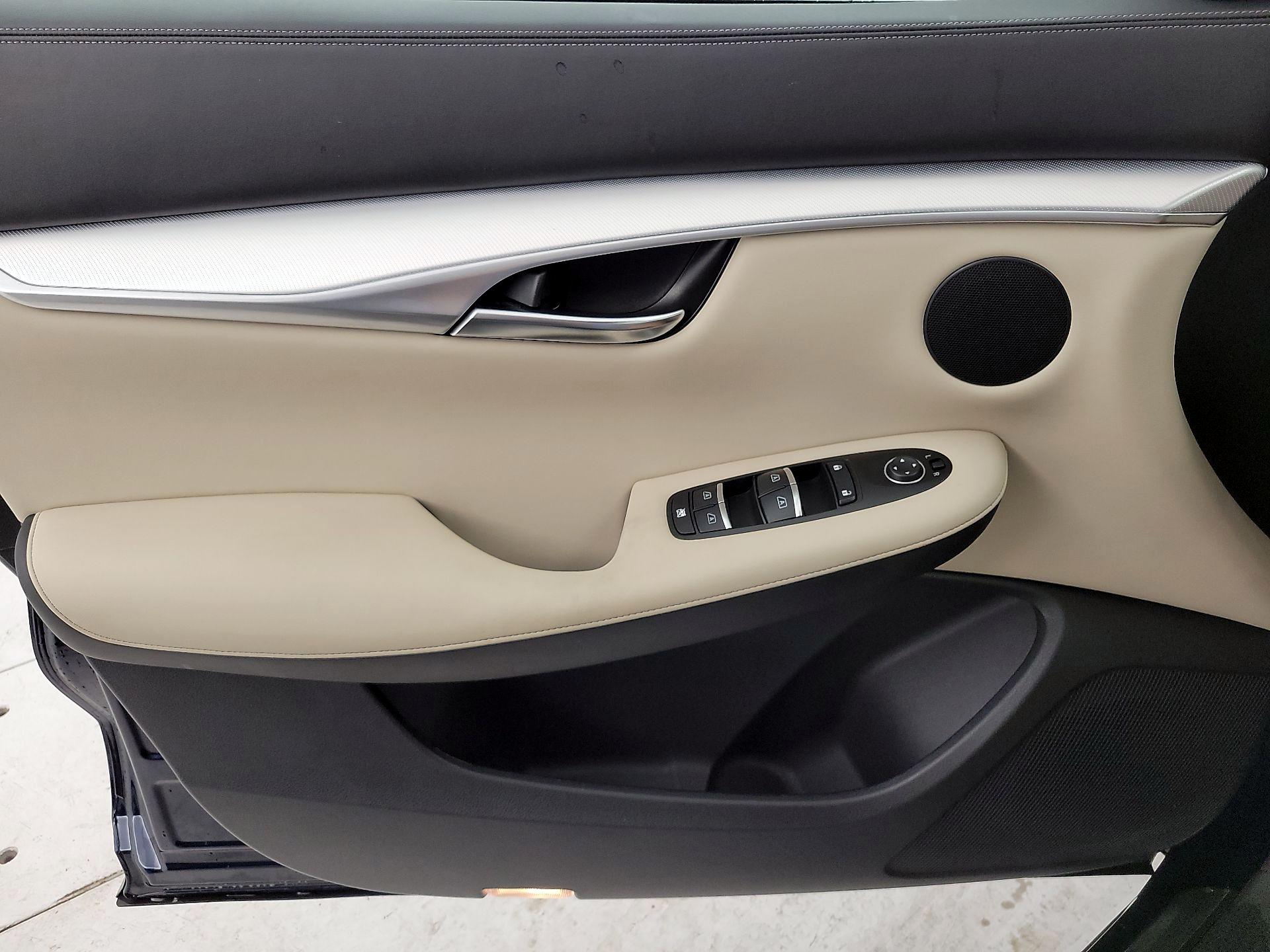 Thumbnail: 2020 INFINITI QX50 - 12