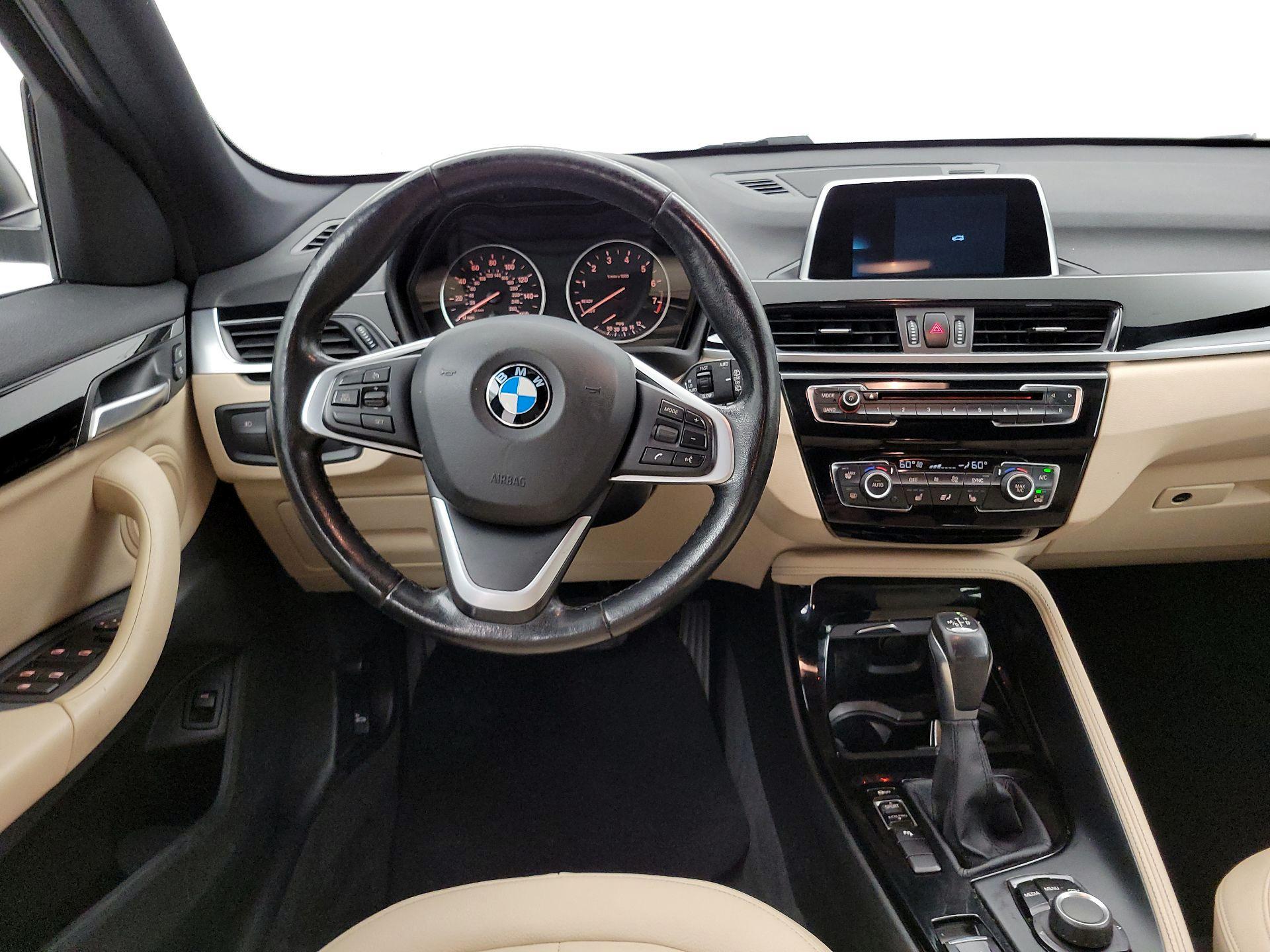 Thumbnail: 2018 BMW X1 - 10