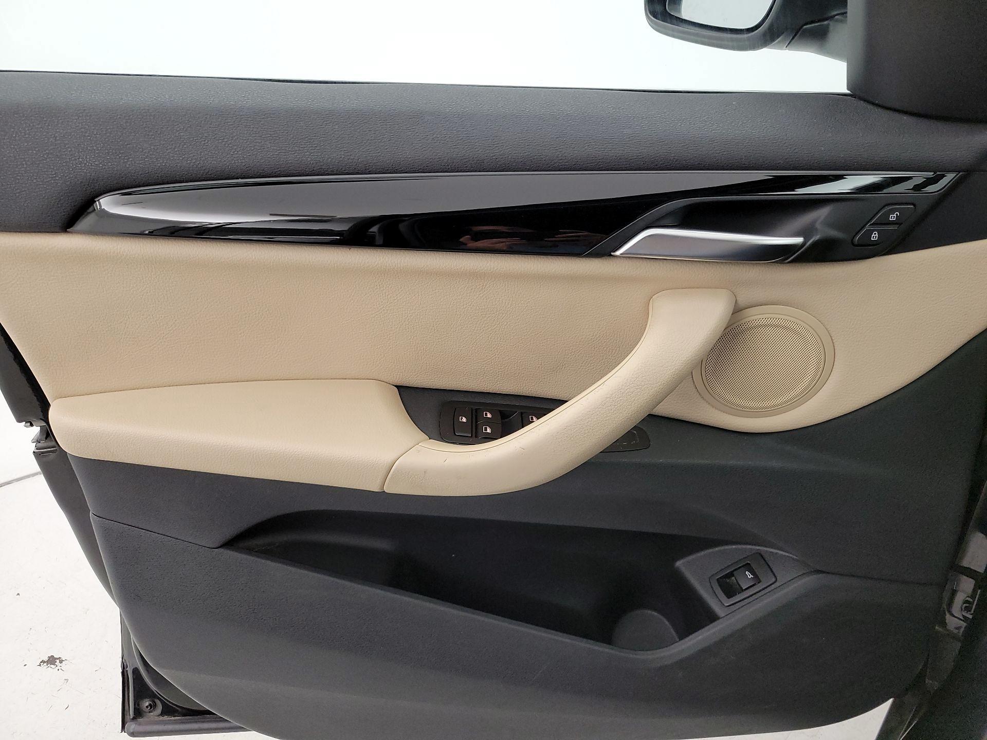 Thumbnail: 2018 BMW X1 - 12