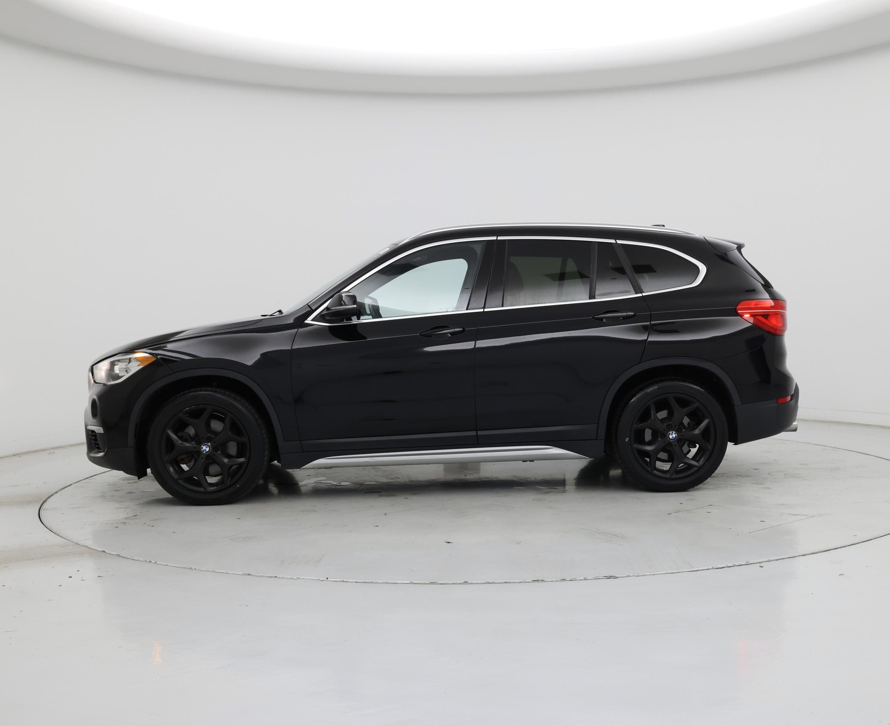 Thumbnail: 2018 BMW X1 - 3