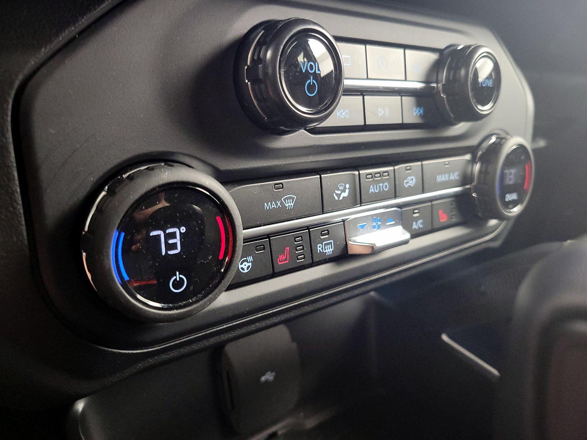 Thumbnail: 2024 Ford Bronco - 17