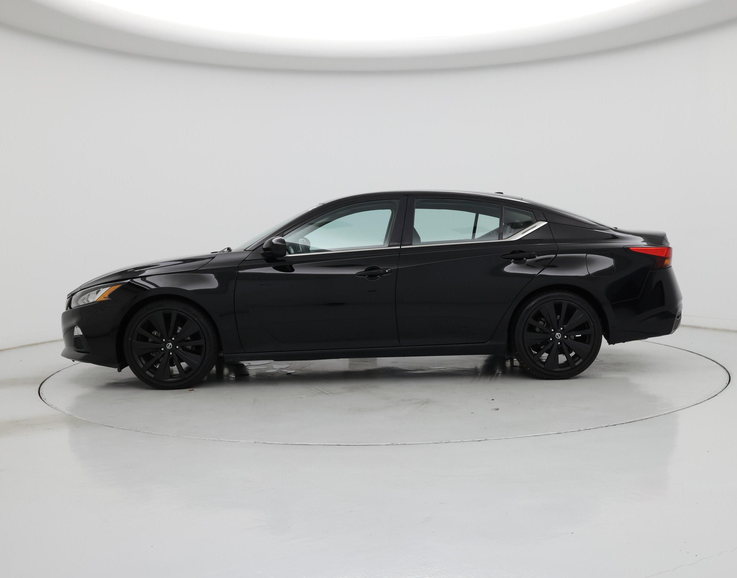 Thumbnail: 2021 Nissan Altima - 3