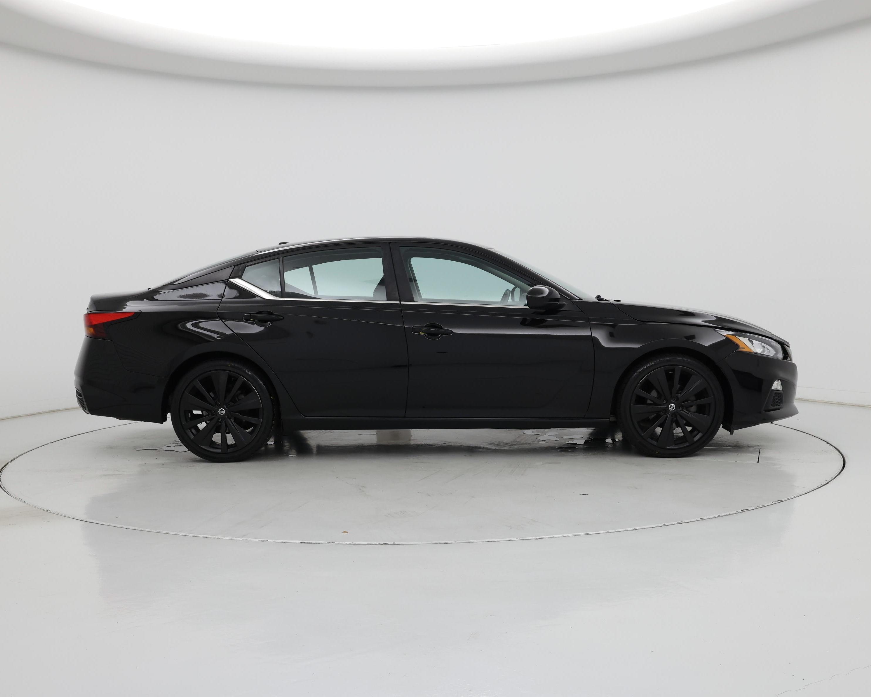 Thumbnail: 2021 Nissan Altima - 7