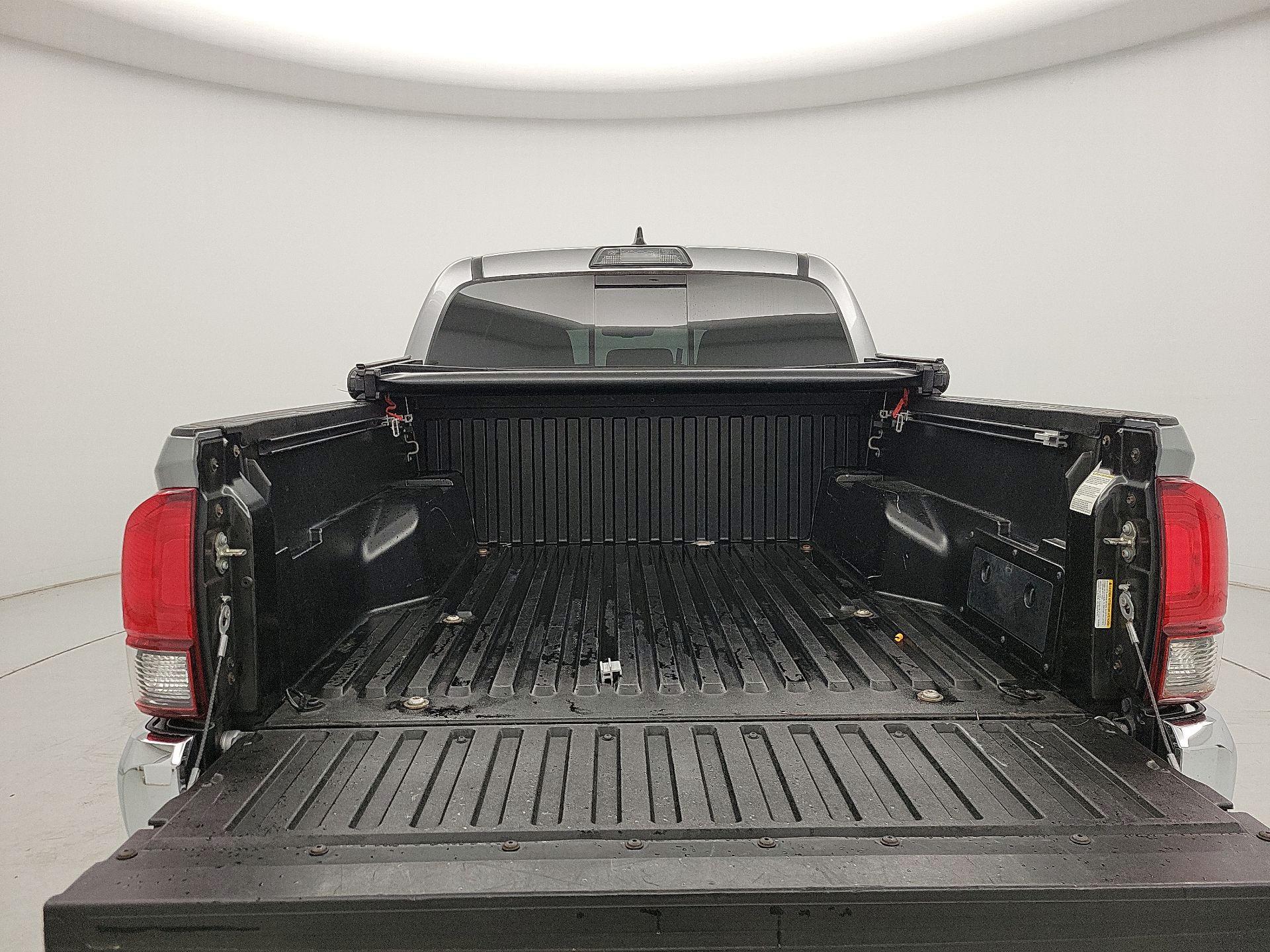 Thumbnail: 2019 Toyota Tacoma - 20