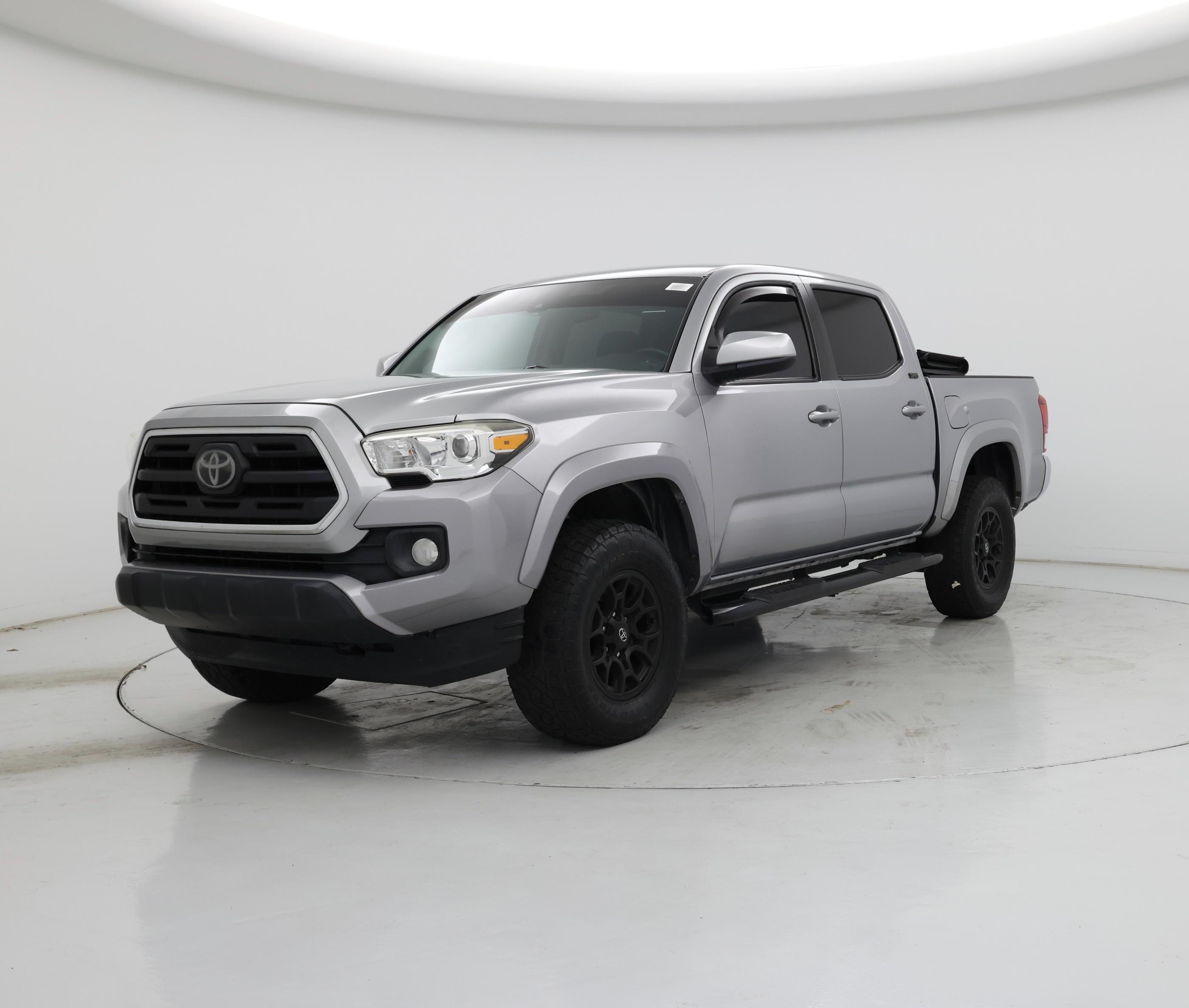 Thumbnail: 2019 Toyota Tacoma - 4
