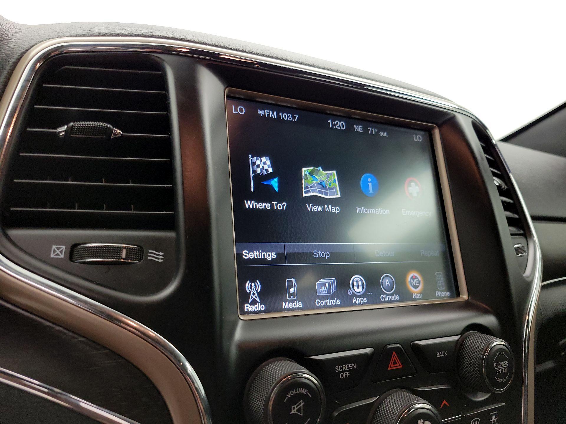 Thumbnail: 2016 Jeep Grand Cherokee - 14