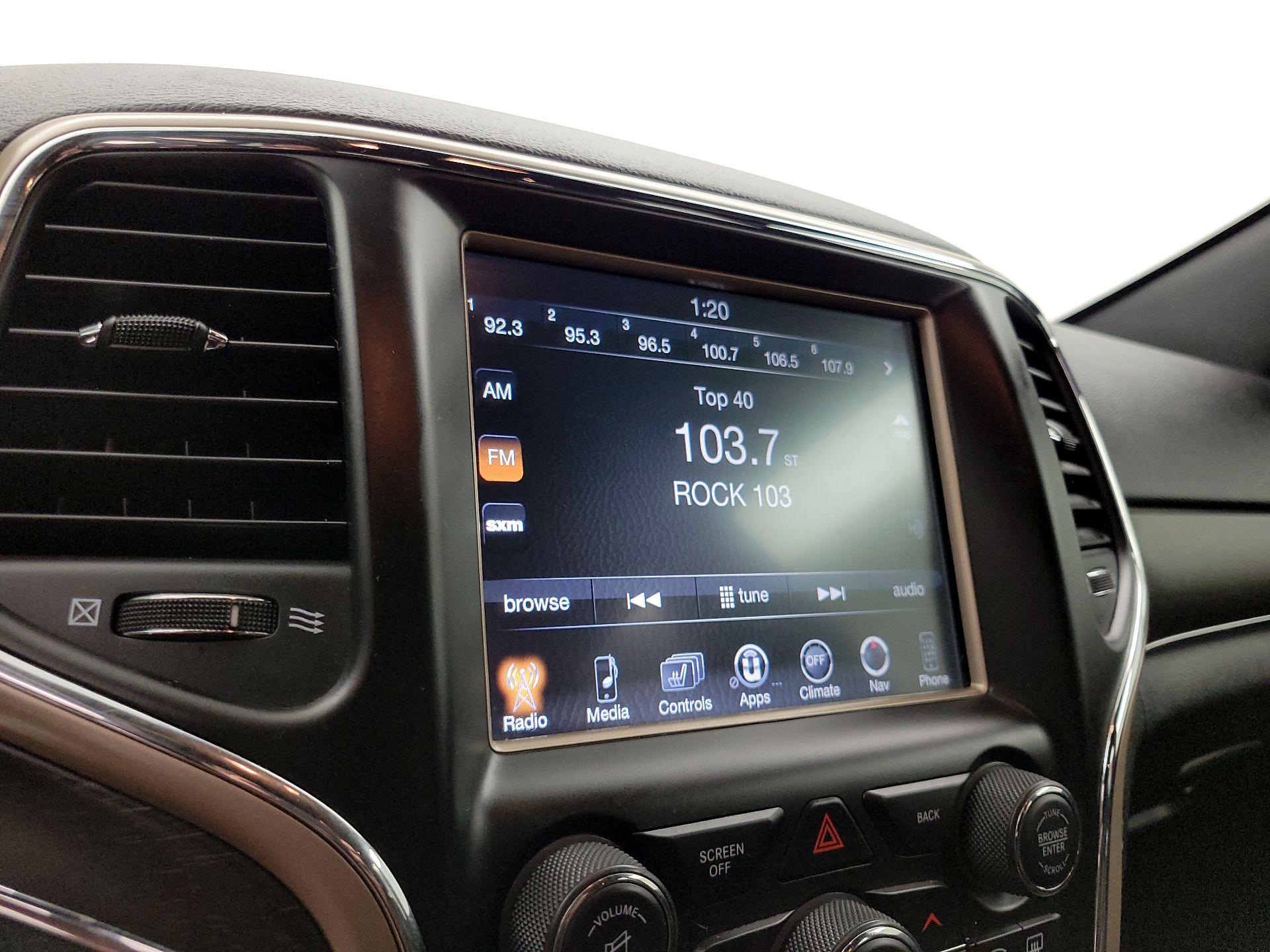 Thumbnail: 2016 Jeep Grand Cherokee - 16