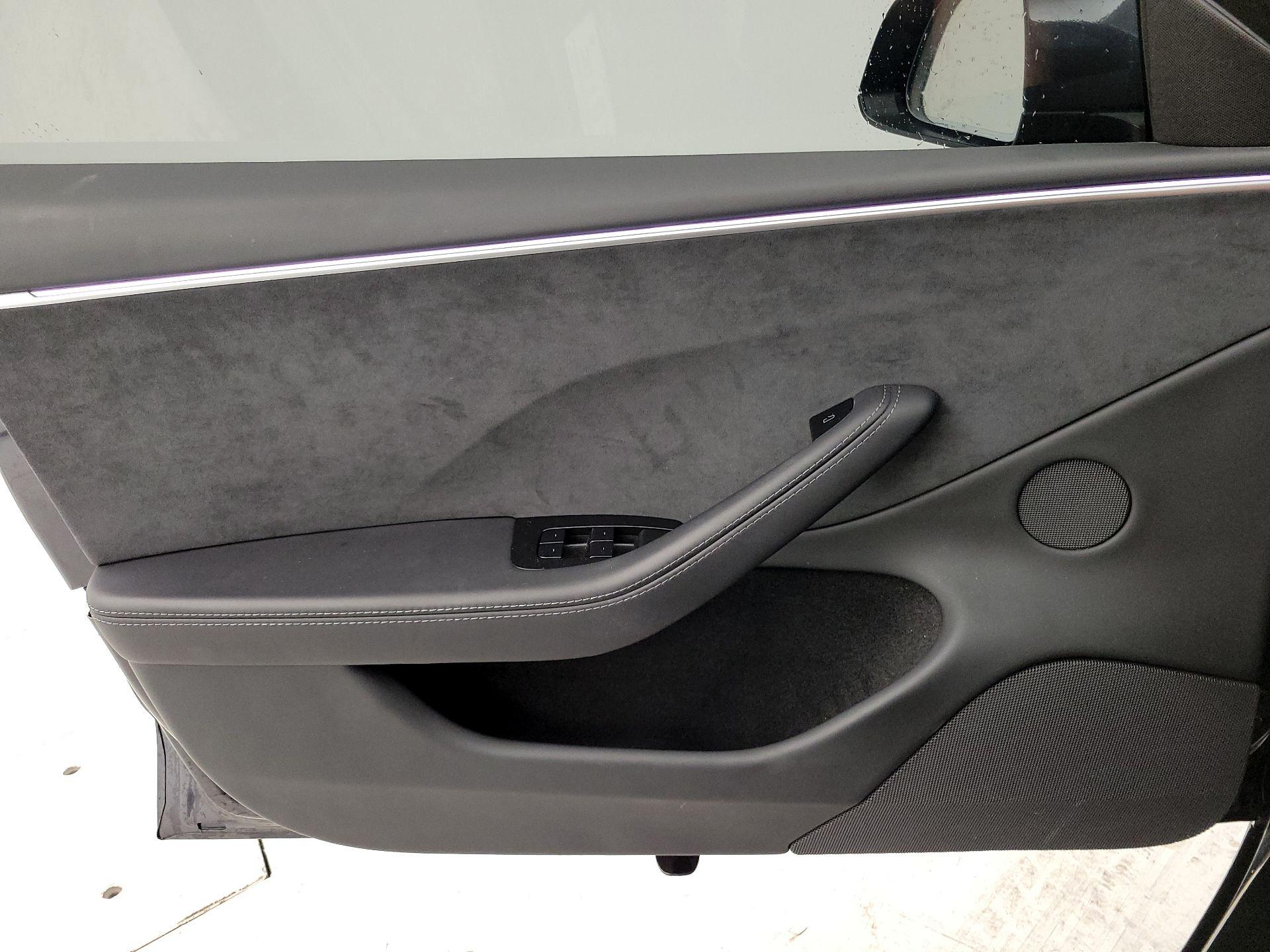 Thumbnail: 2025 Tesla Model 3 - 12