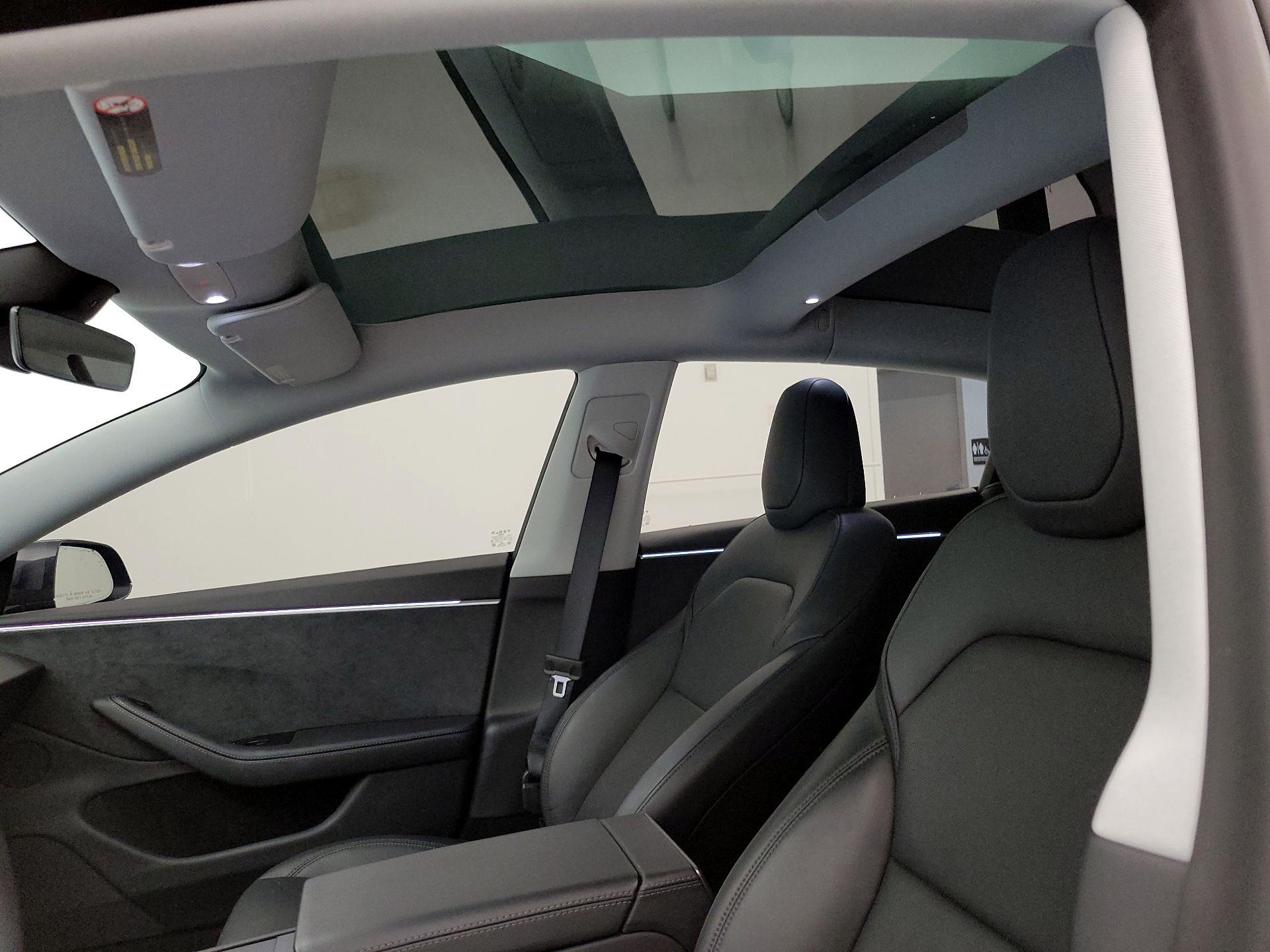 Thumbnail: 2025 Tesla Model 3 - 18