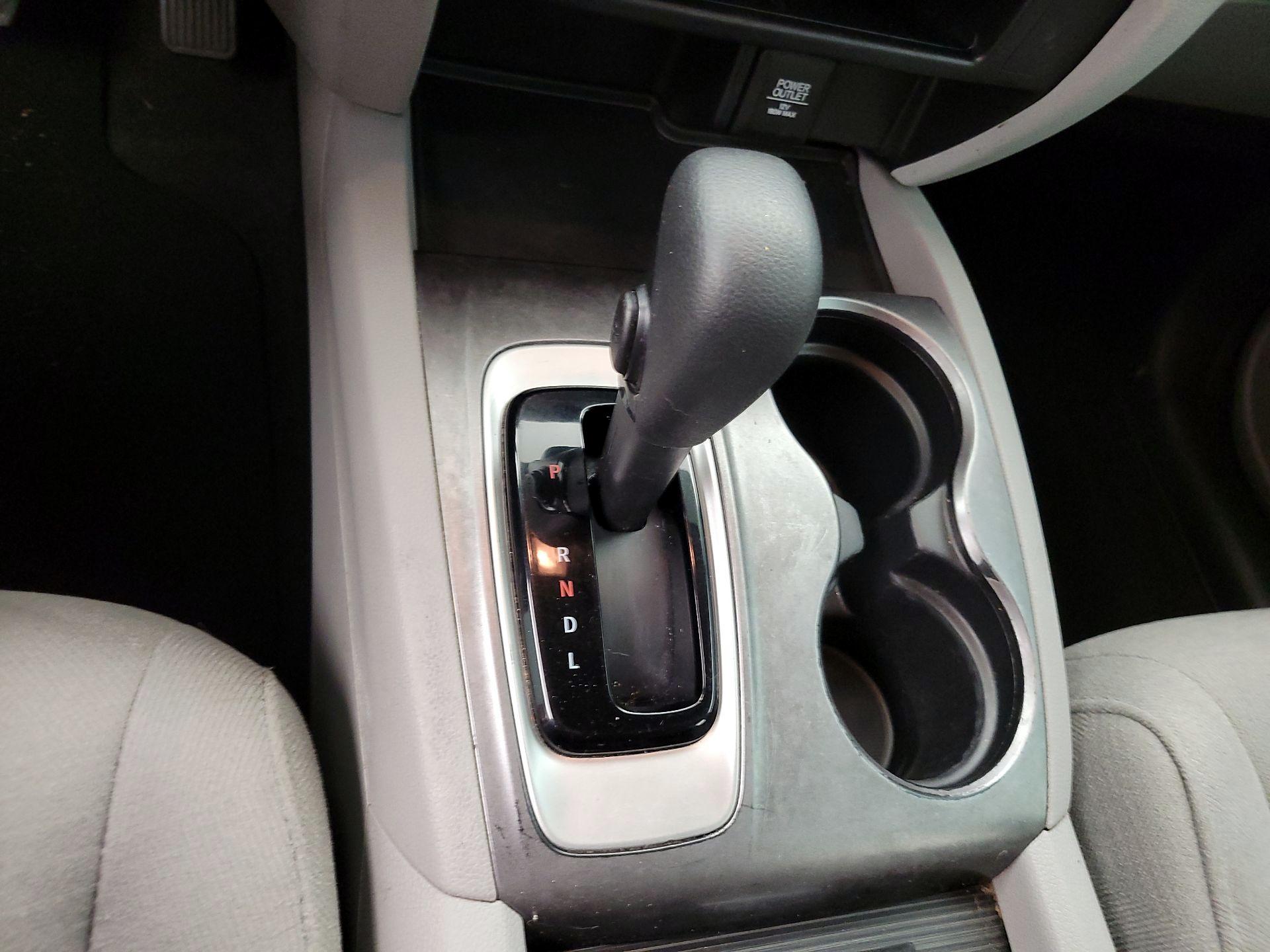 Thumbnail: 2018 Honda Pilot - 17