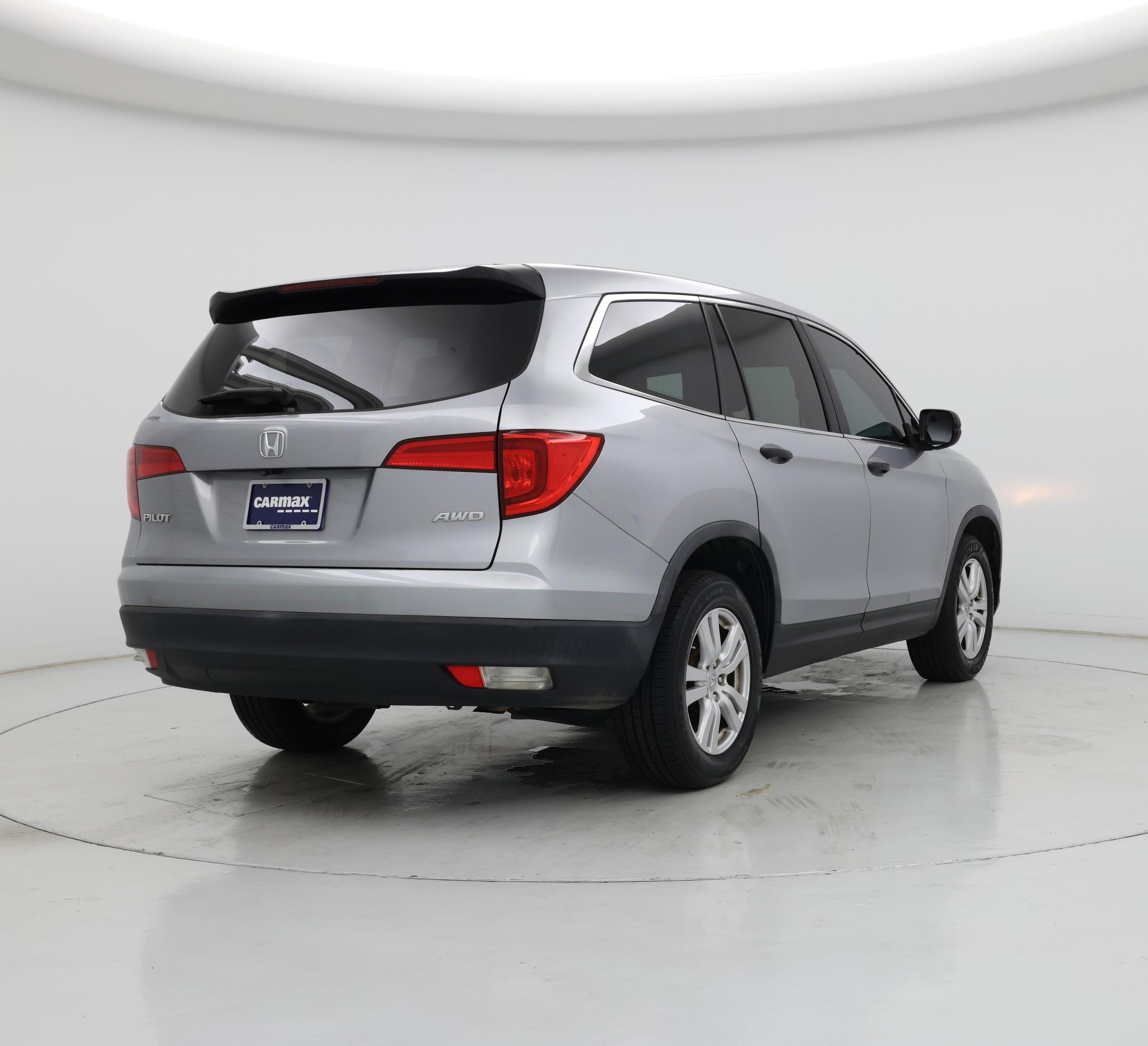 Thumbnail: 2018 Honda Pilot - 8