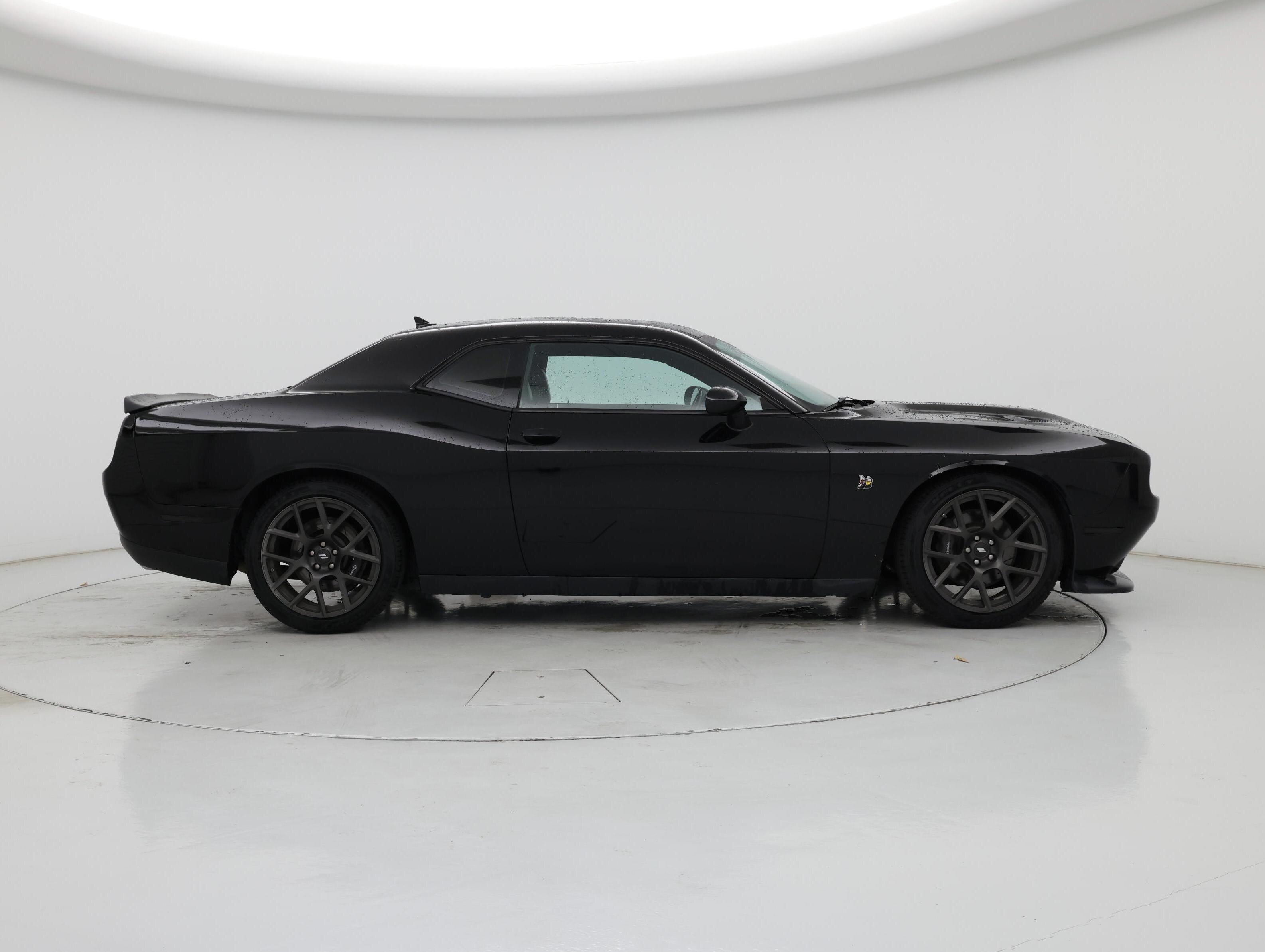 Thumbnail: 2017 Dodge Challenger - 7