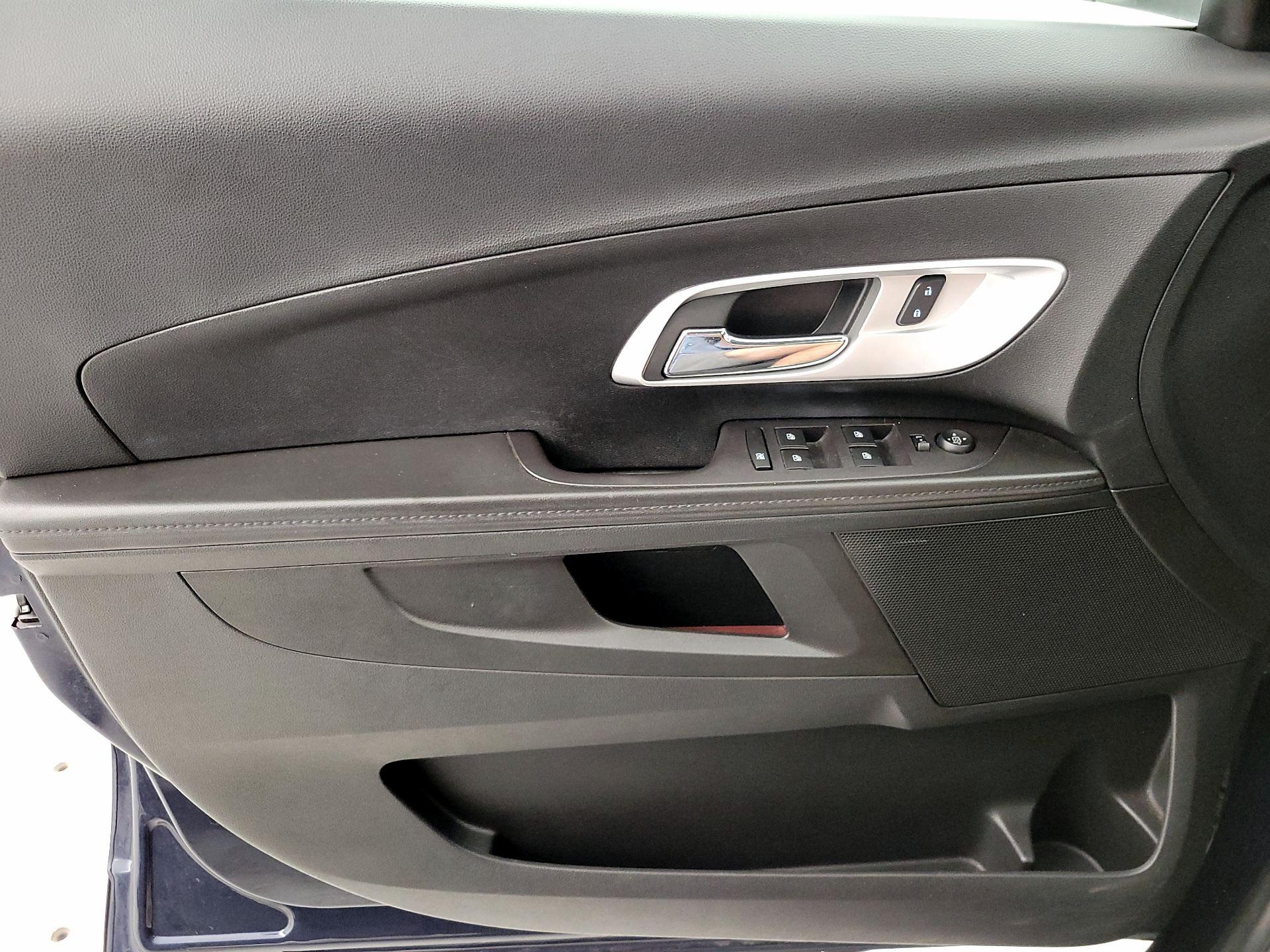 Thumbnail: 2016 Chevrolet Equinox - 12