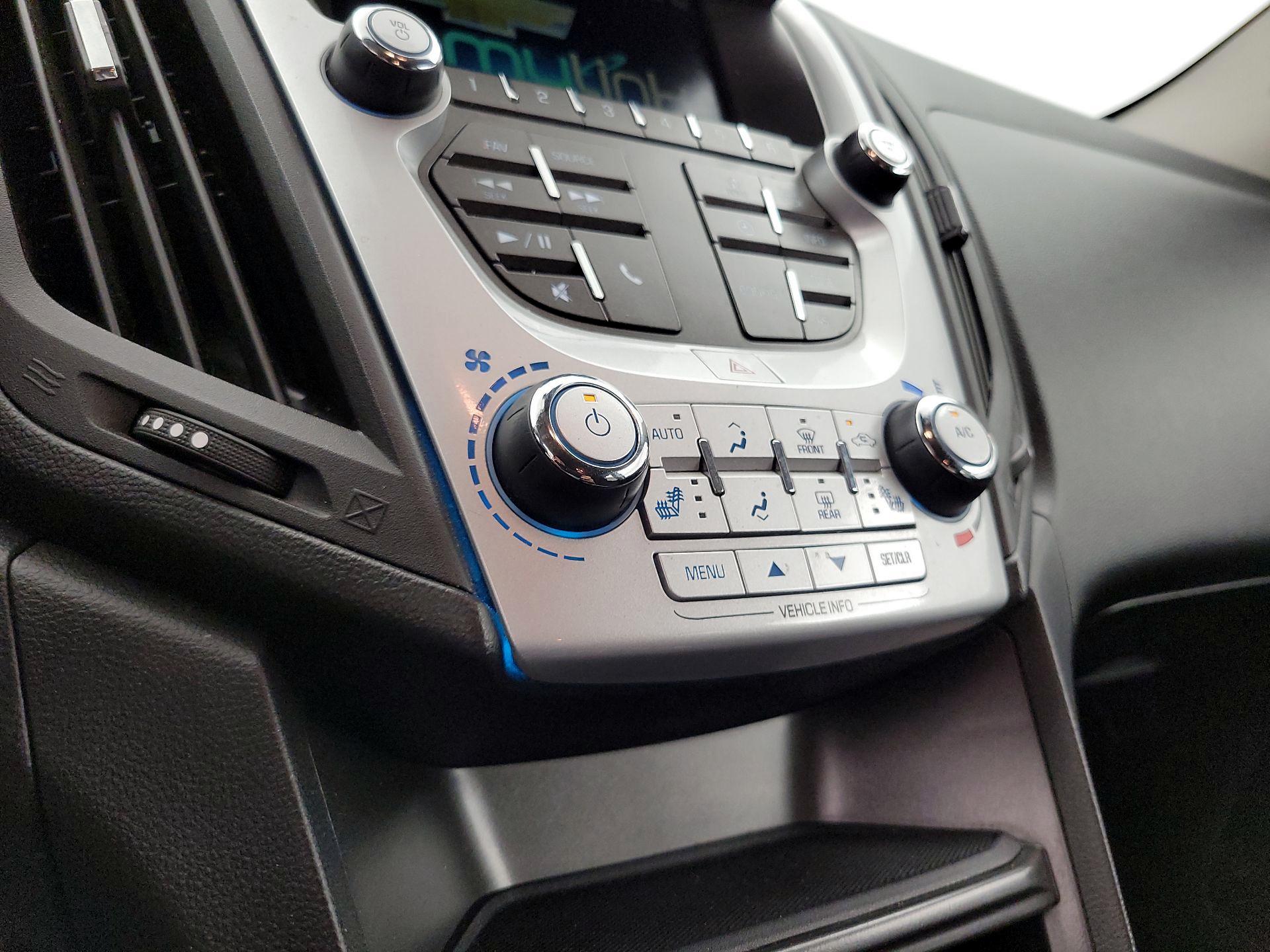 Thumbnail: 2016 Chevrolet Equinox - 16