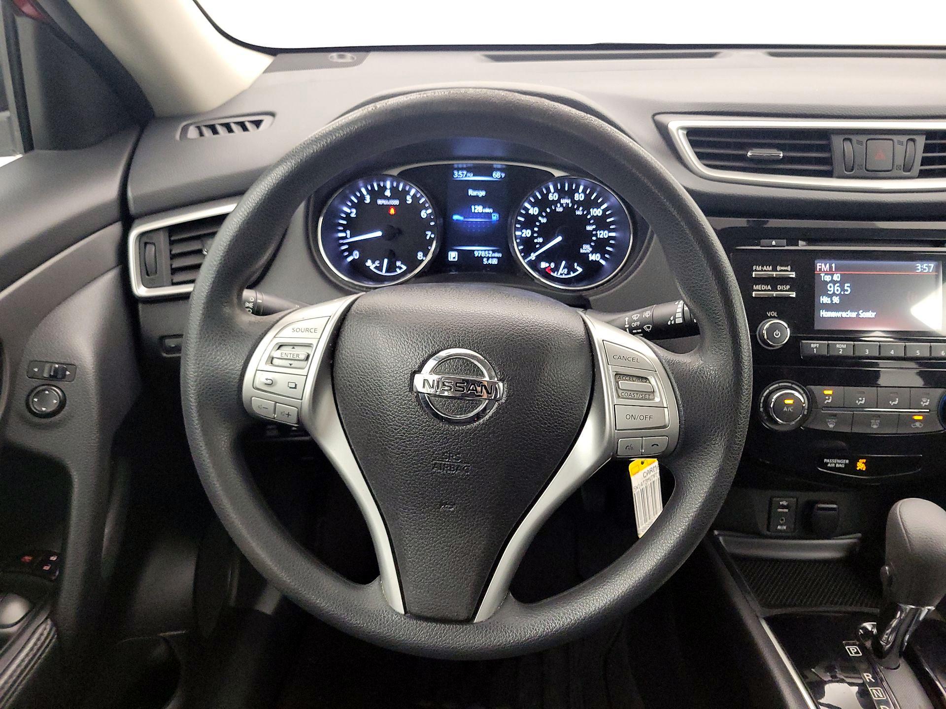 Thumbnail: 2015 Nissan Rogue - 10