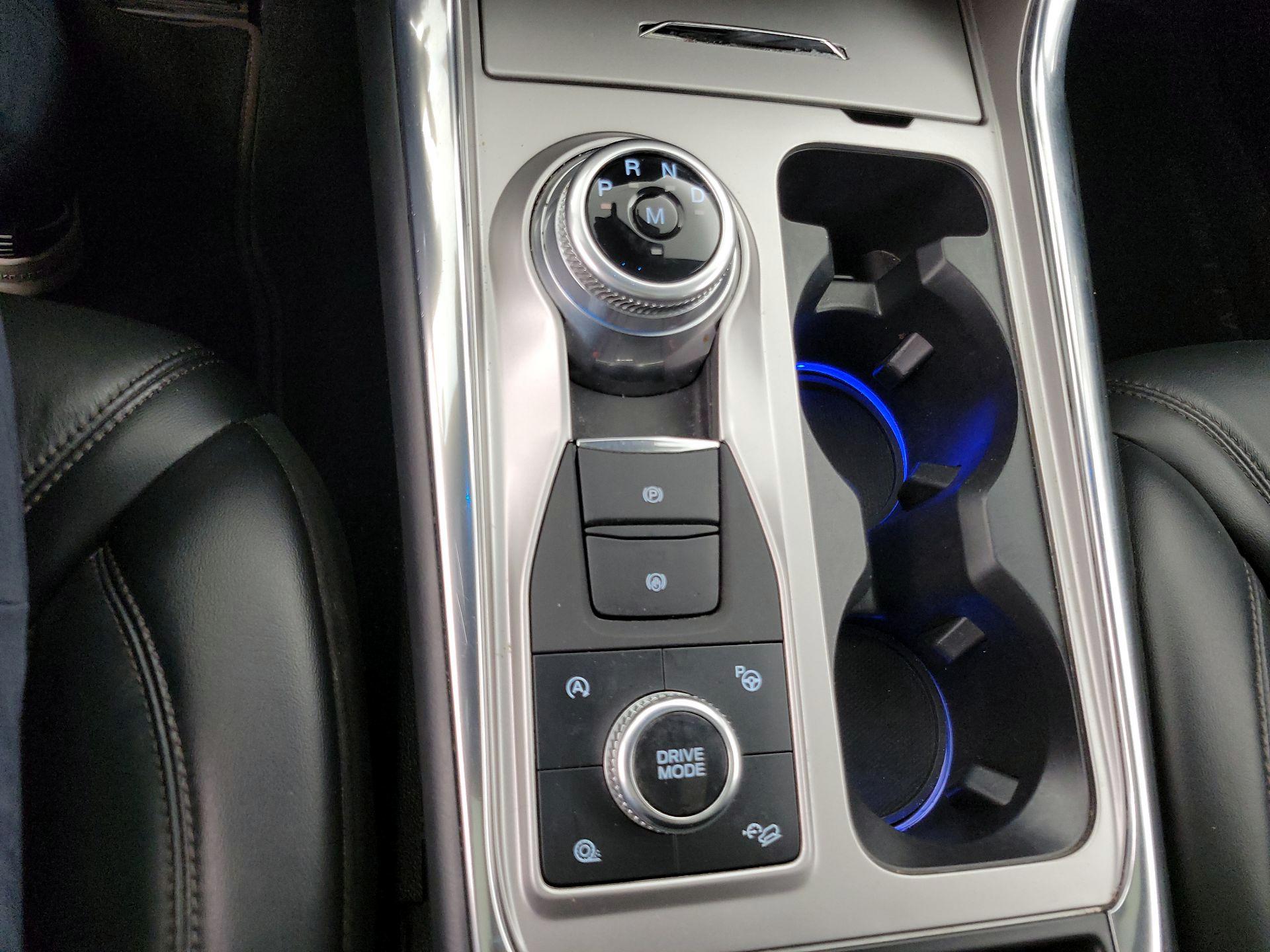 Thumbnail: 2020 Ford Explorer - 18