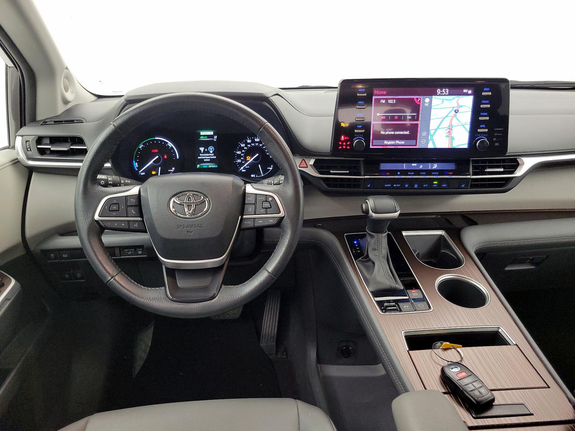 Thumbnail: 2023 Toyota Sienna - 10