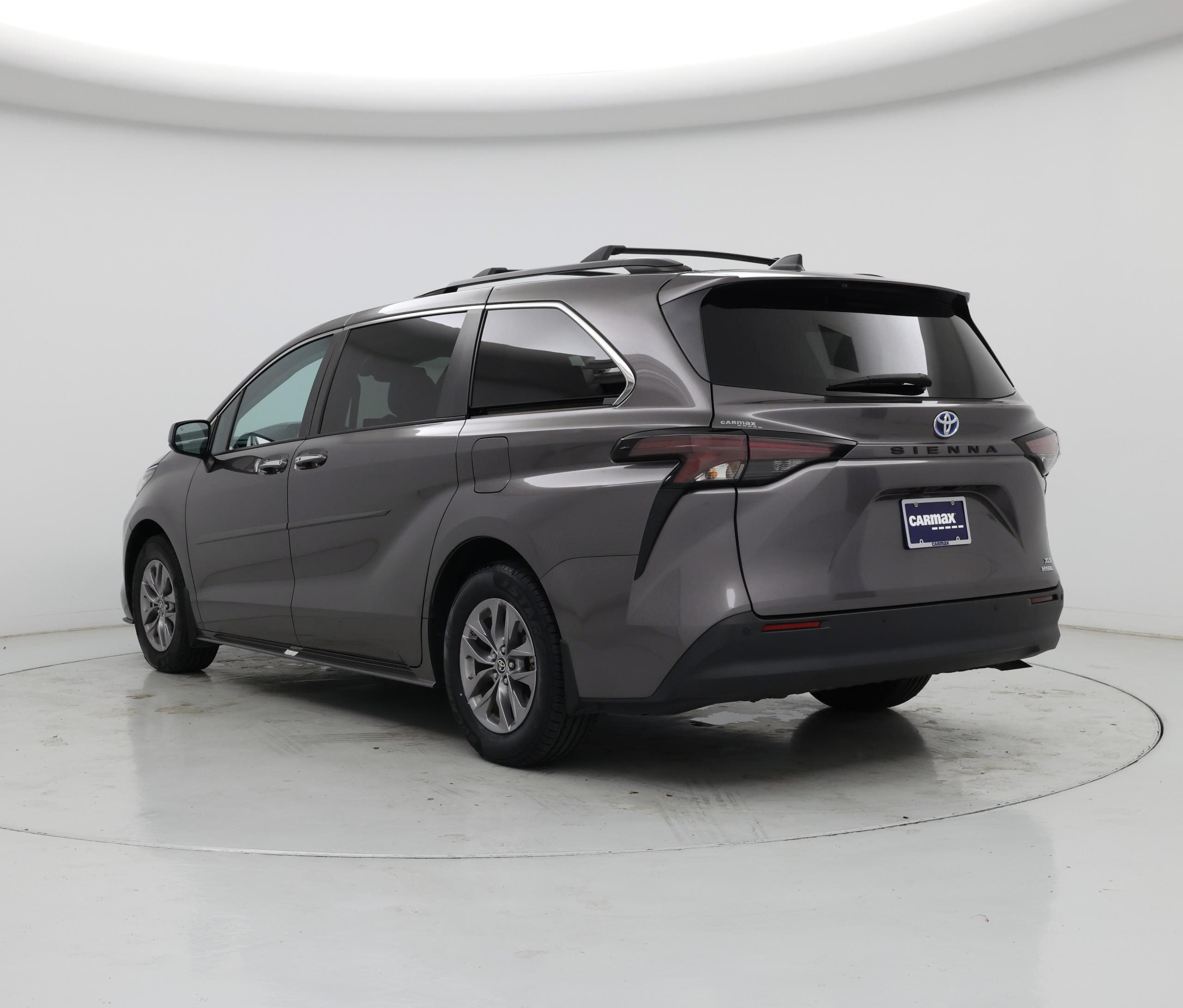 Thumbnail: 2023 Toyota Sienna - 2