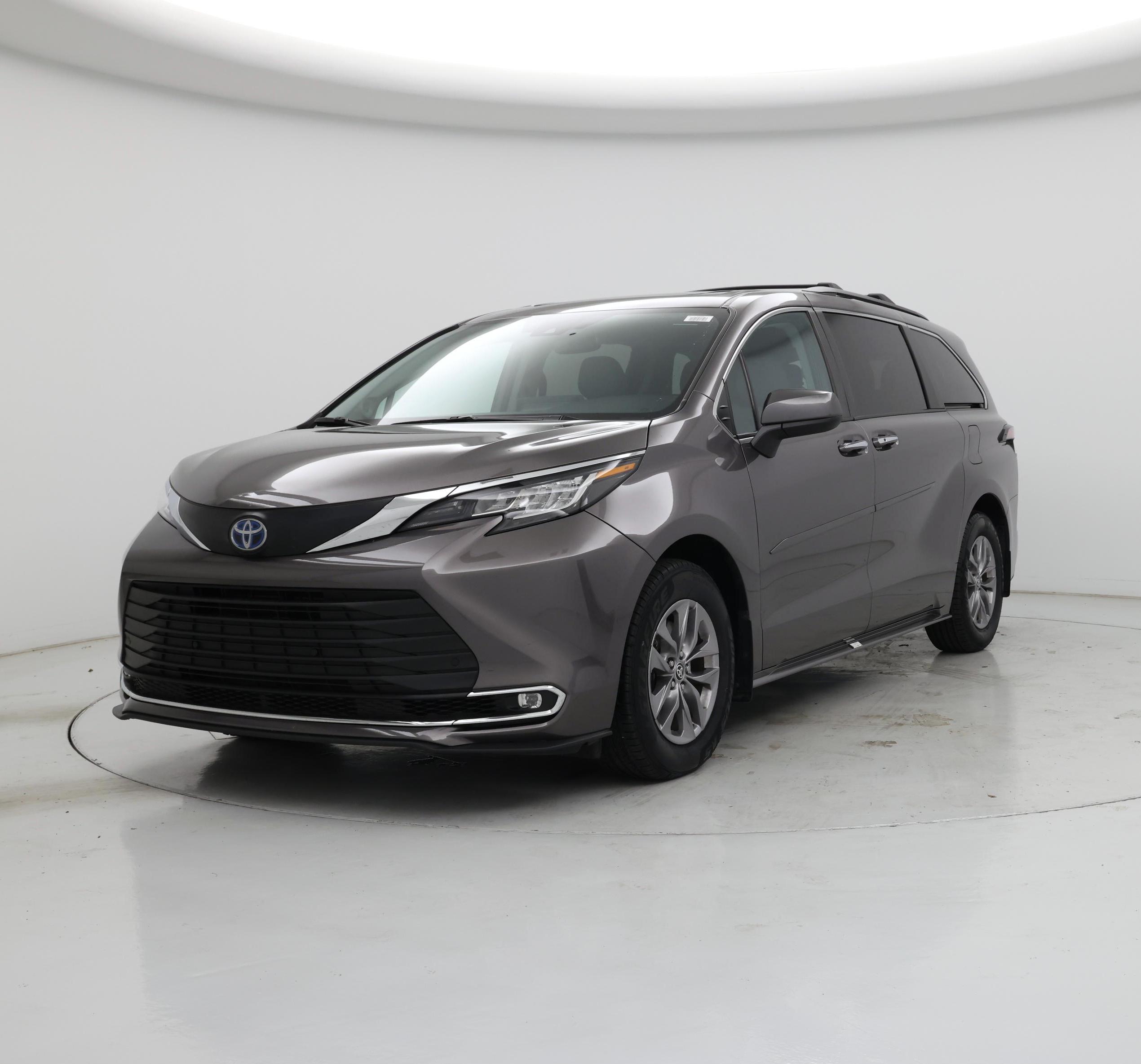 Thumbnail: 2023 Toyota Sienna - 4