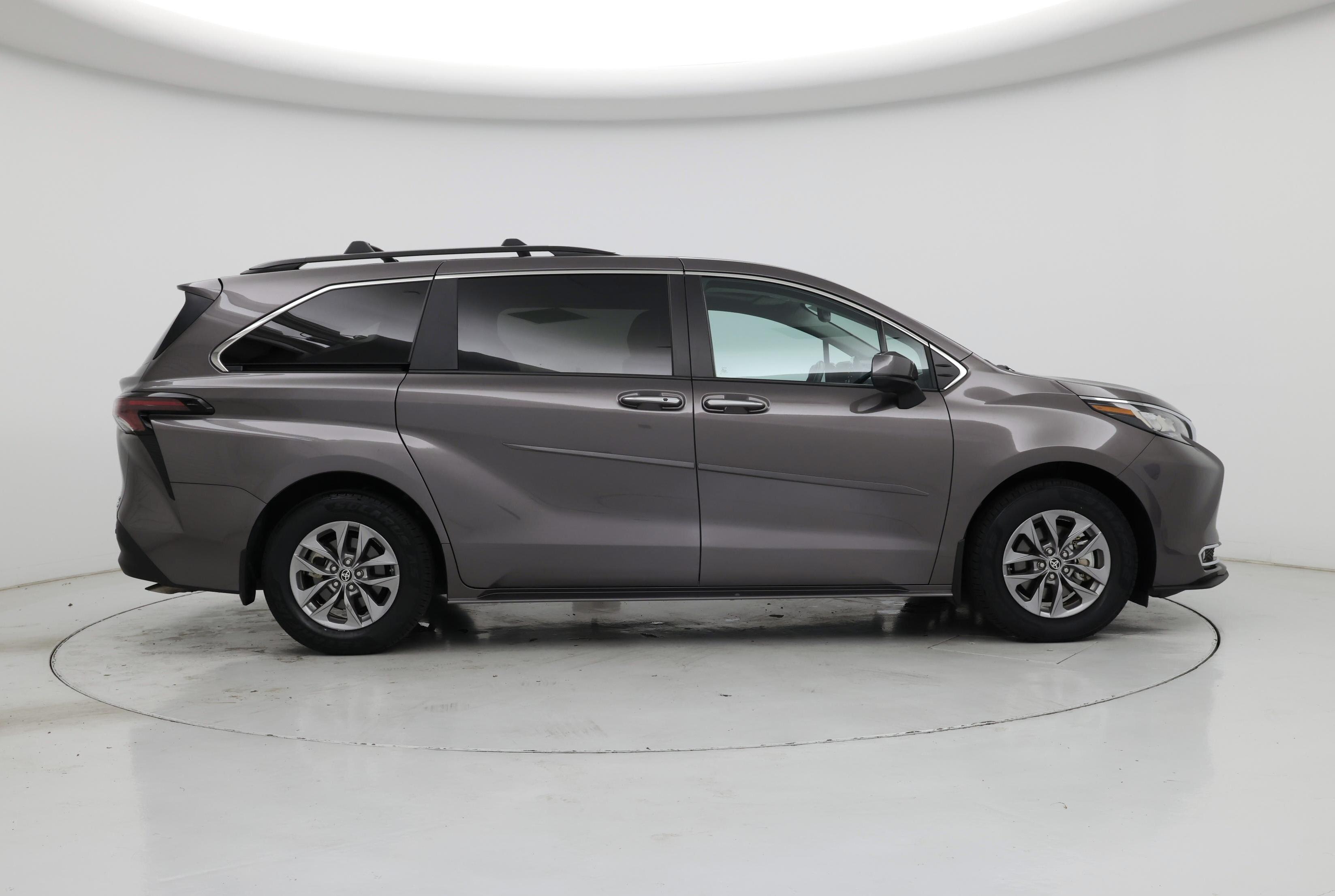 Thumbnail: 2023 Toyota Sienna - 7