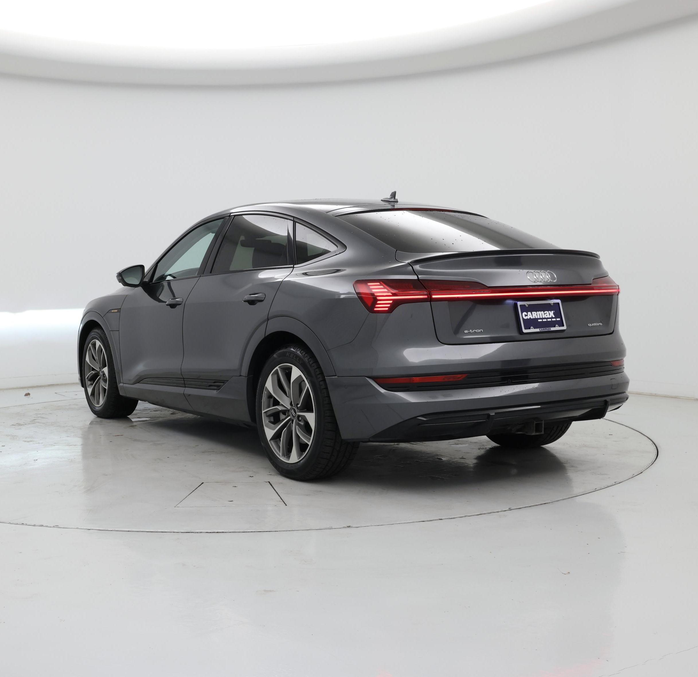 Thumbnail: 2021 Audi e-tron S - 2
