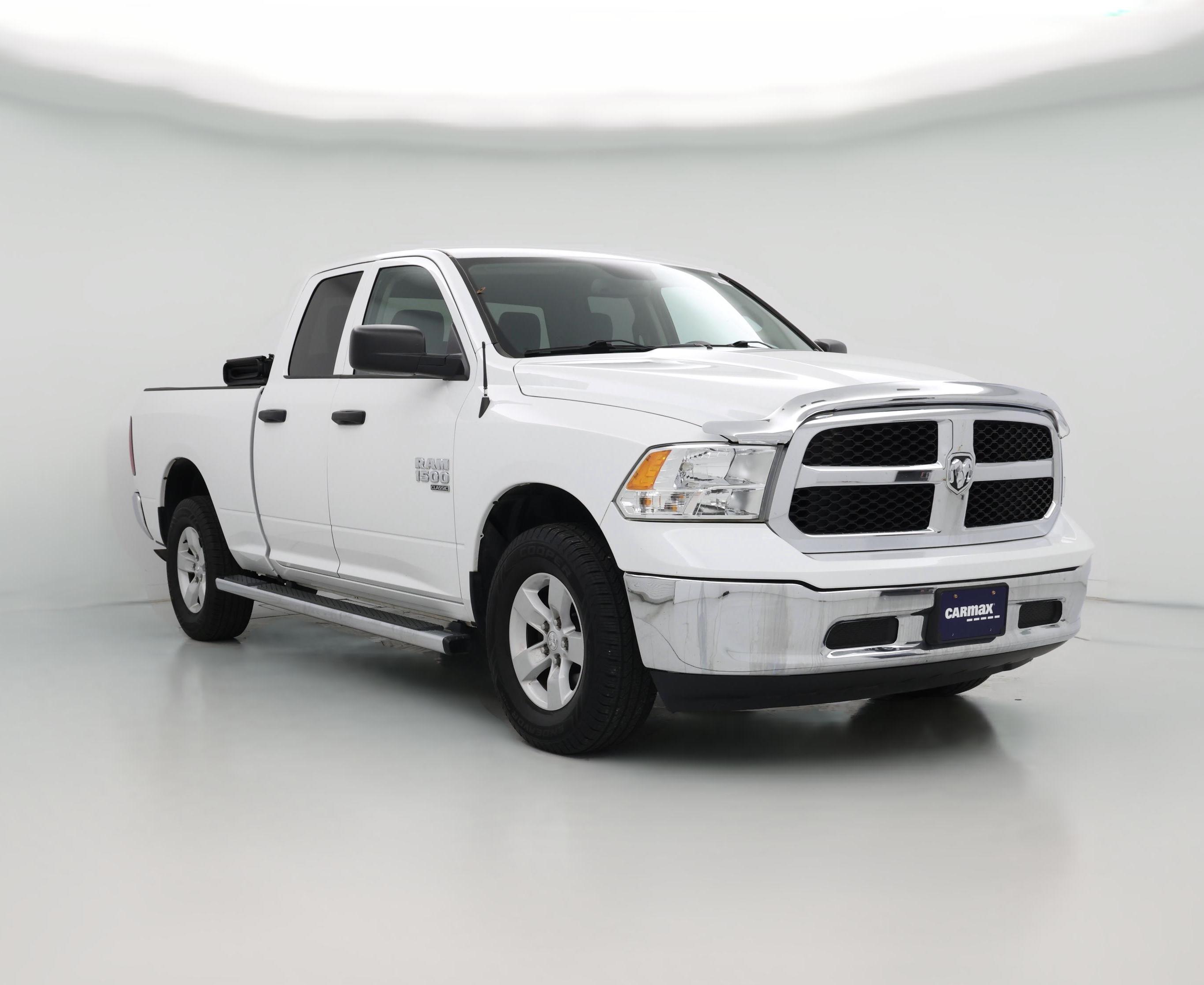 Thumbnail: 2019 RAM 1500 Classic - 1