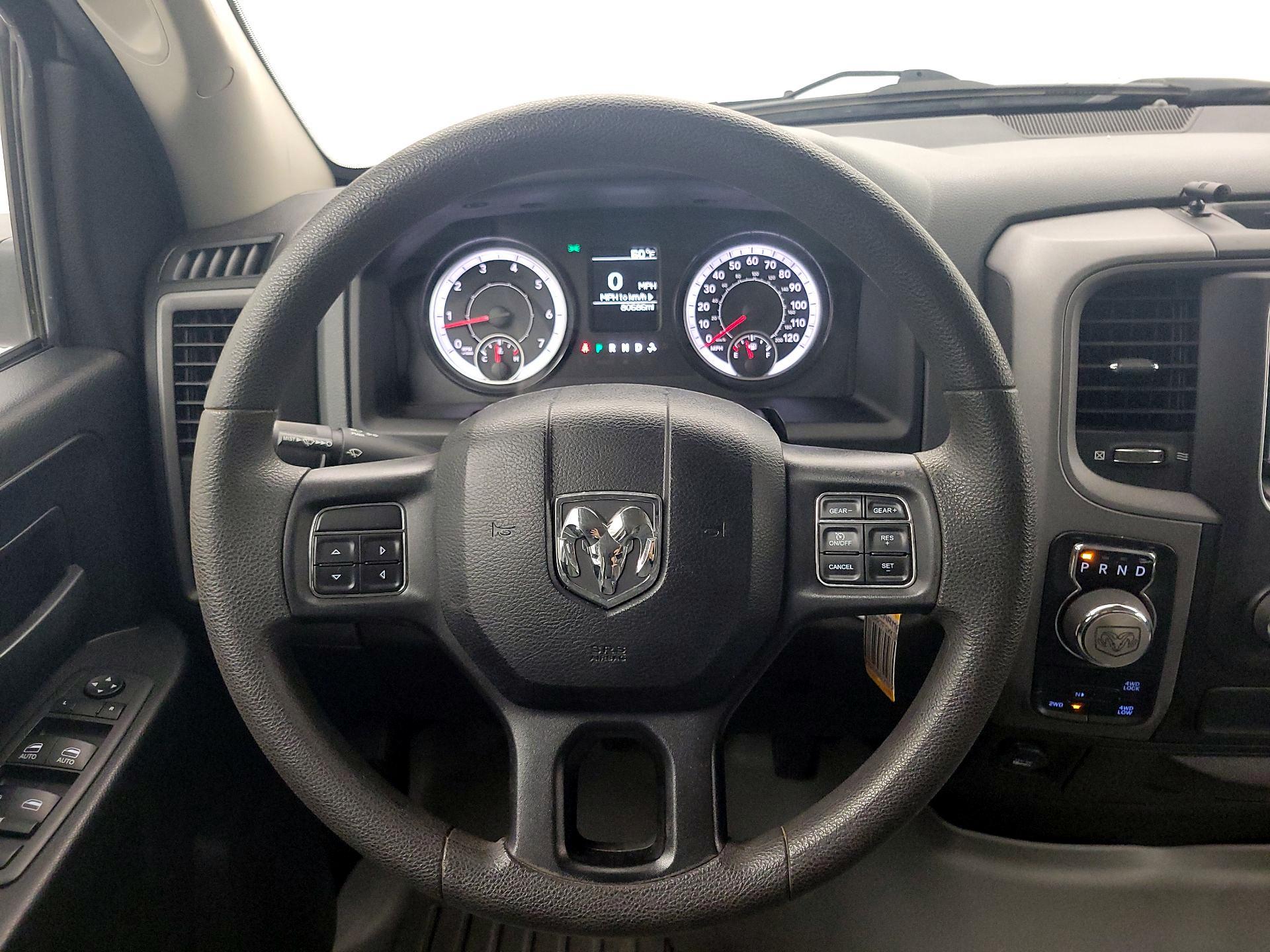 Thumbnail: 2019 RAM 1500 Classic - 10