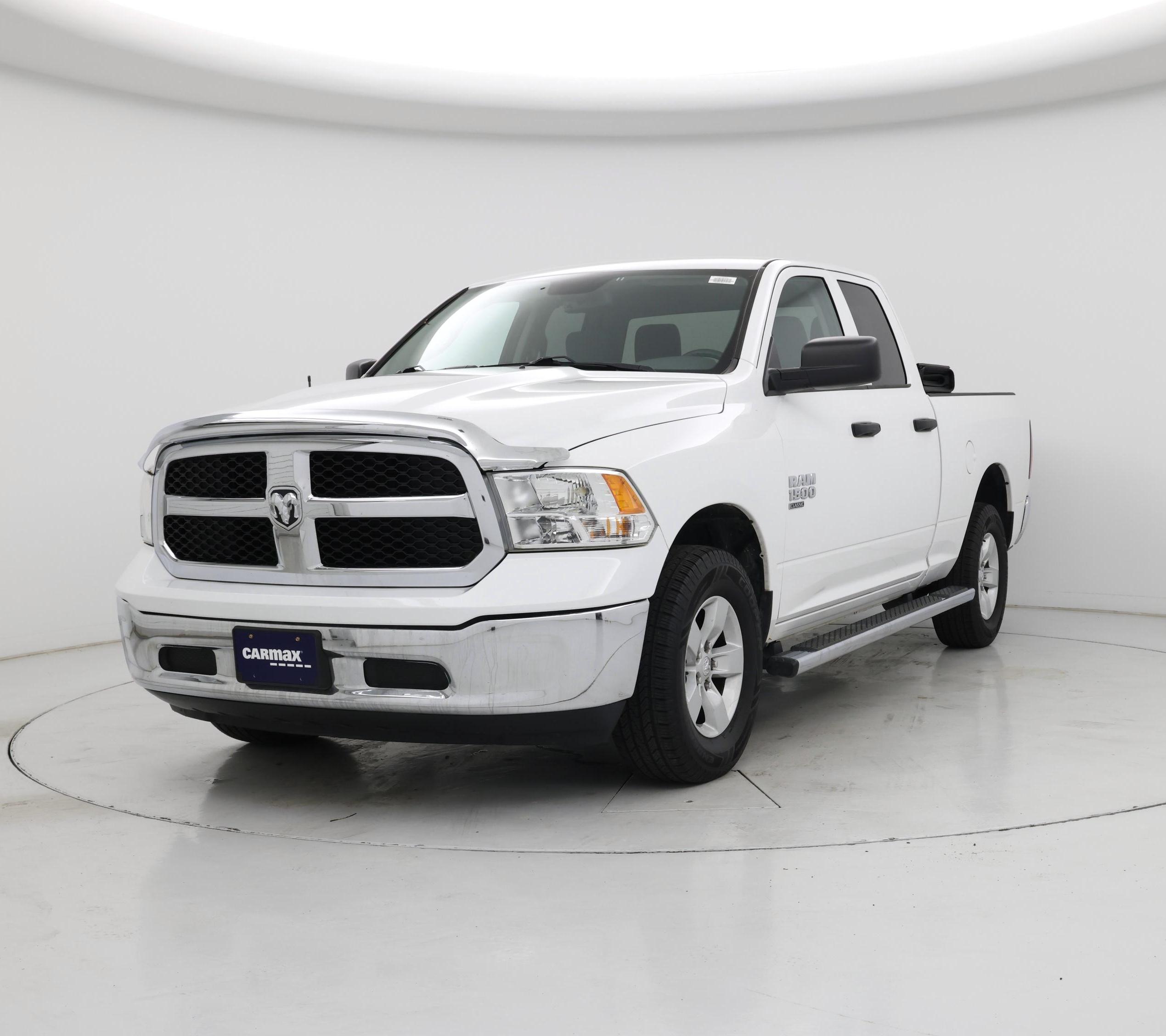 Thumbnail: 2019 RAM 1500 Classic - 4