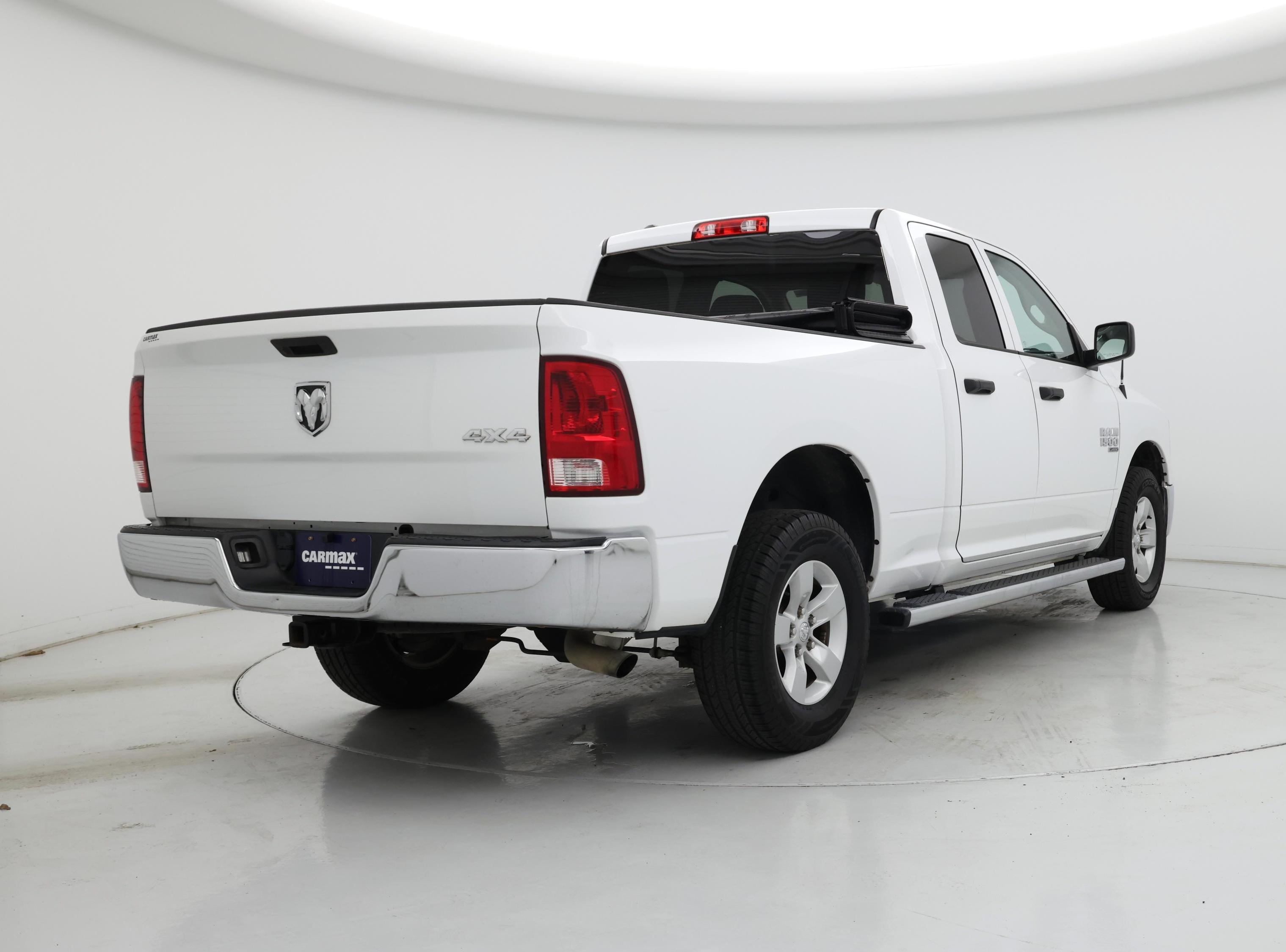Thumbnail: 2019 RAM 1500 Classic - 8