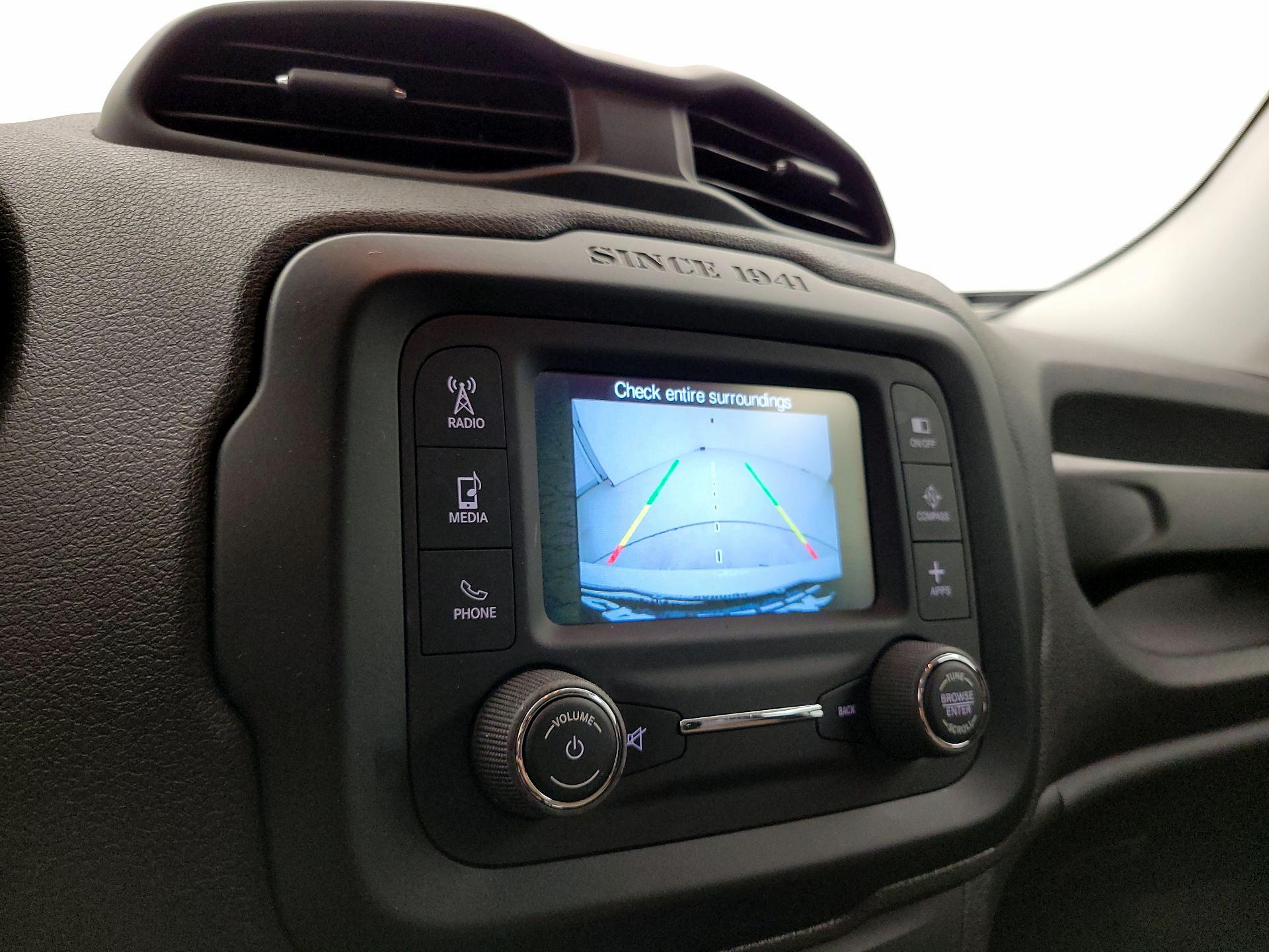Thumbnail: 2016 Jeep Renegade - 14
