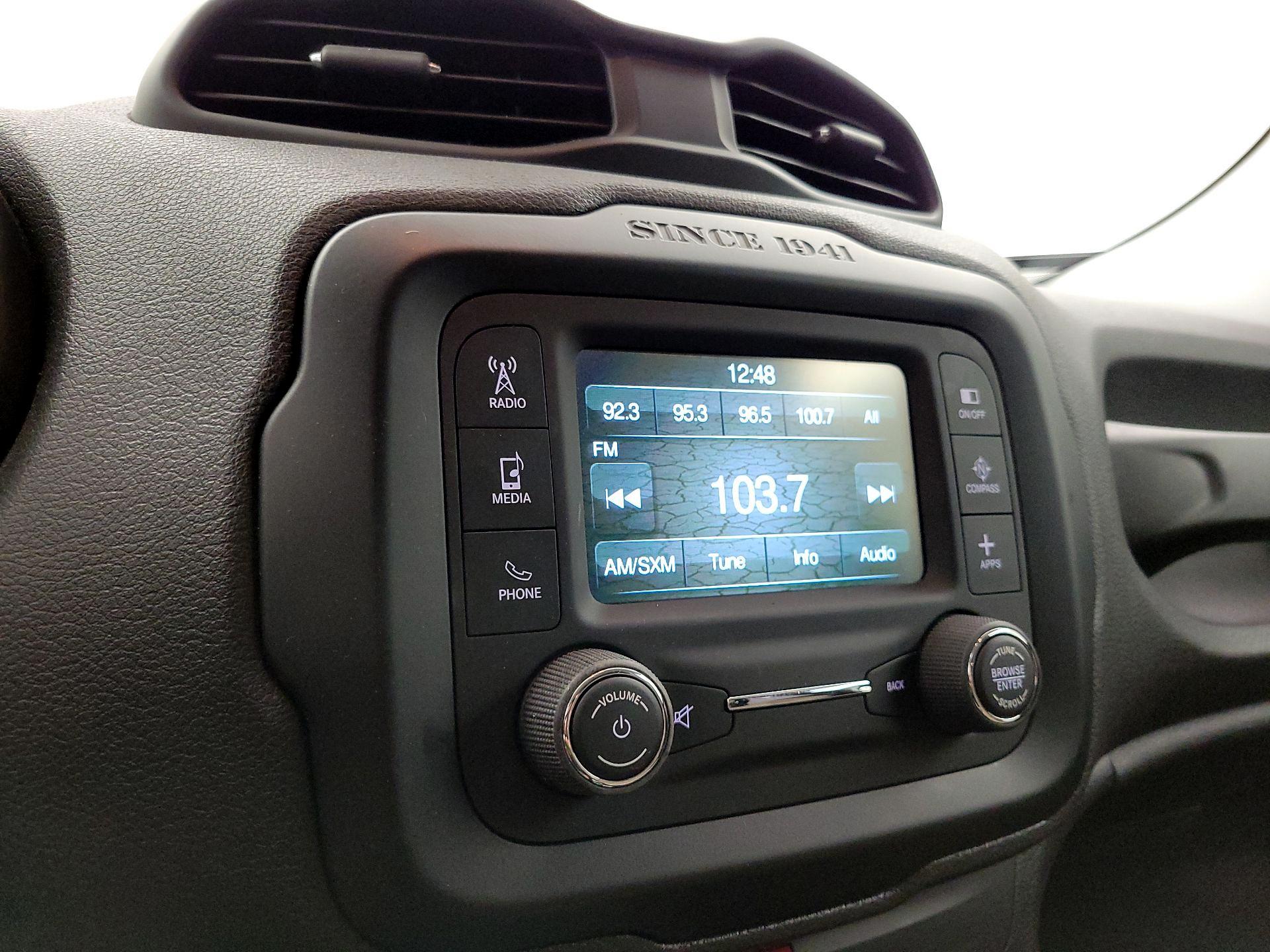 Thumbnail: 2016 Jeep Renegade - 15